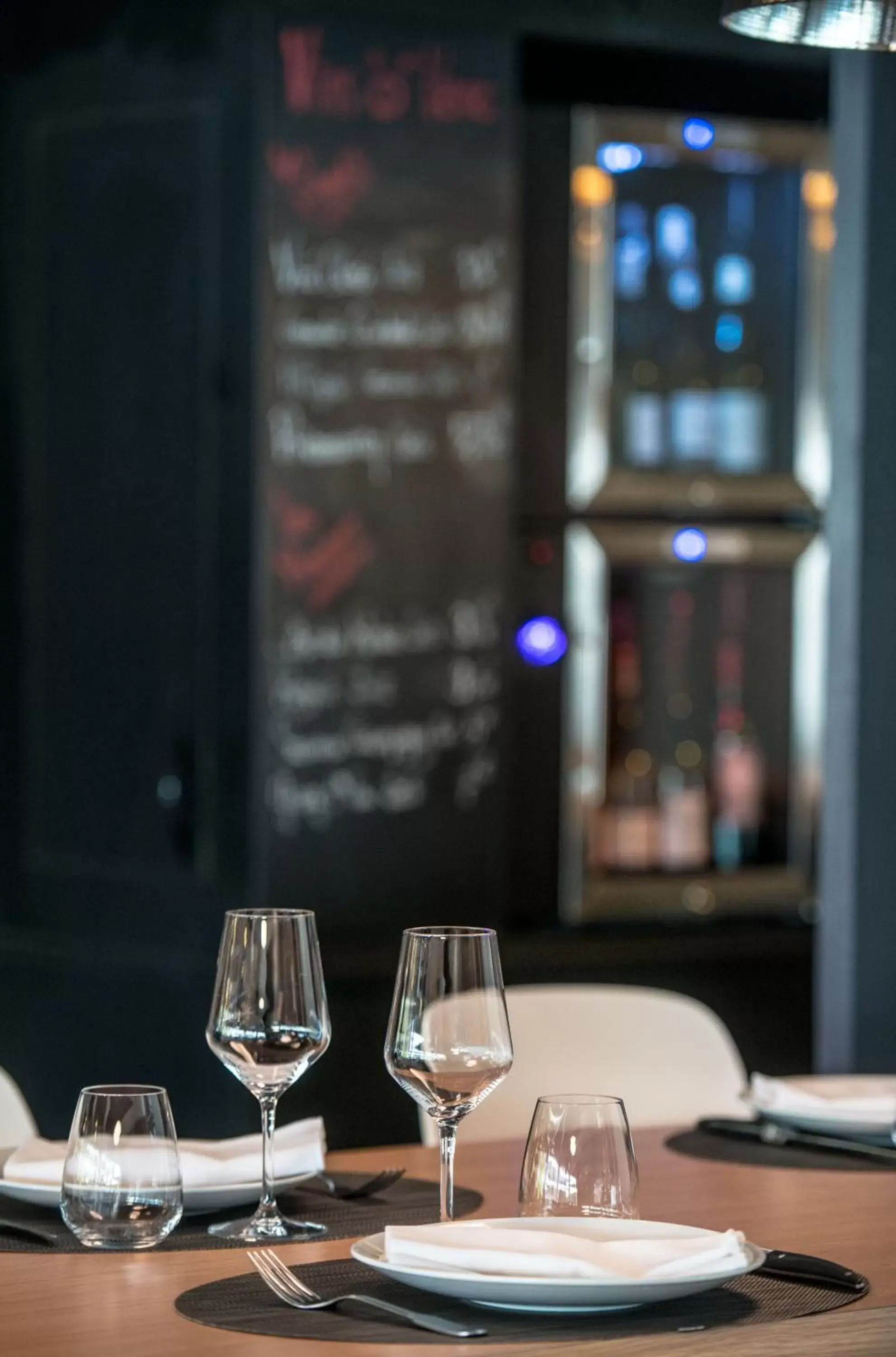 Lounge or bar in Kyriad Montchanin le Creusot Lounge or bar in Kyriad Montchanin le Creusot