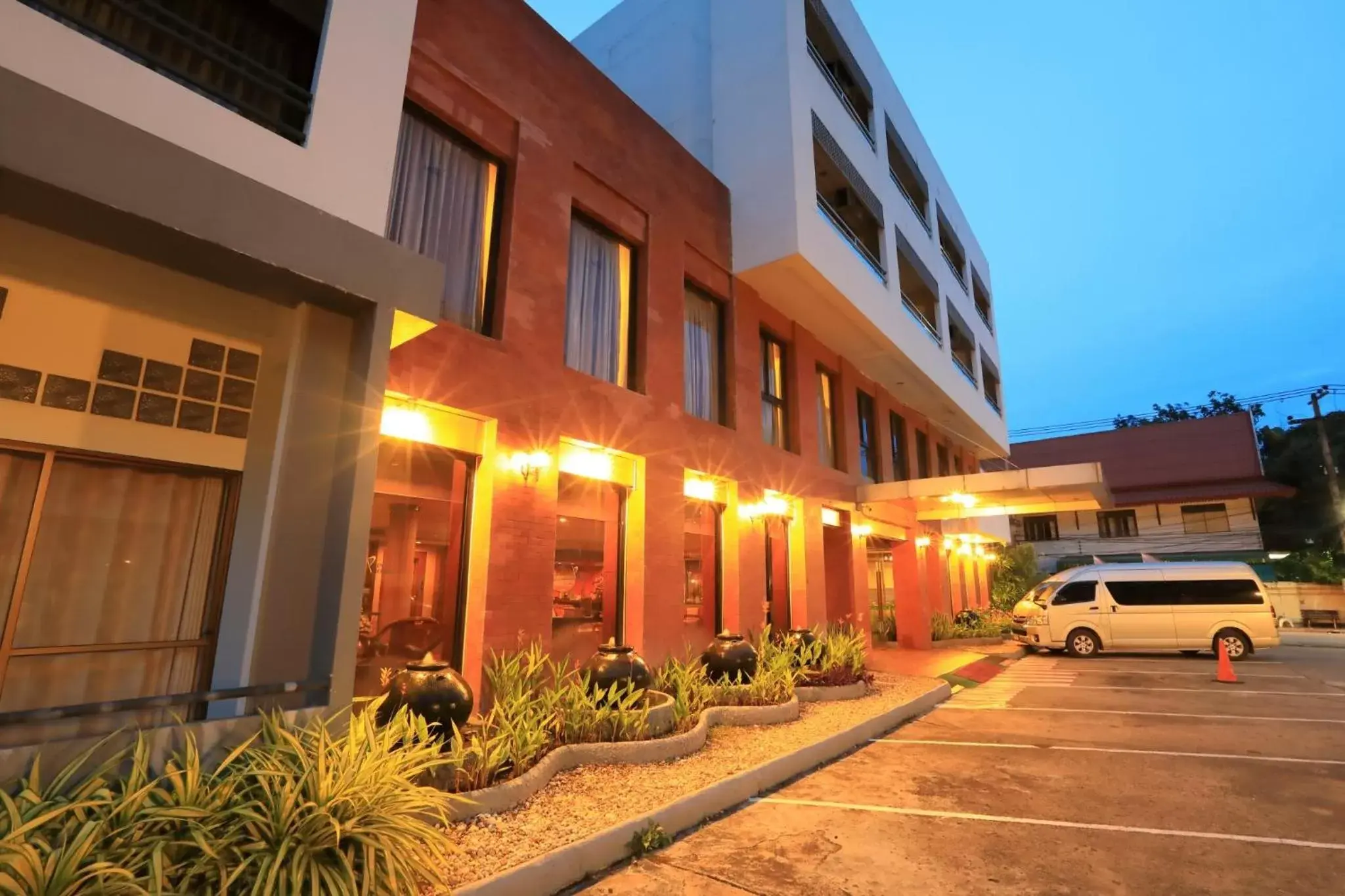 Area and facilities, Property Building in Pin Hotel