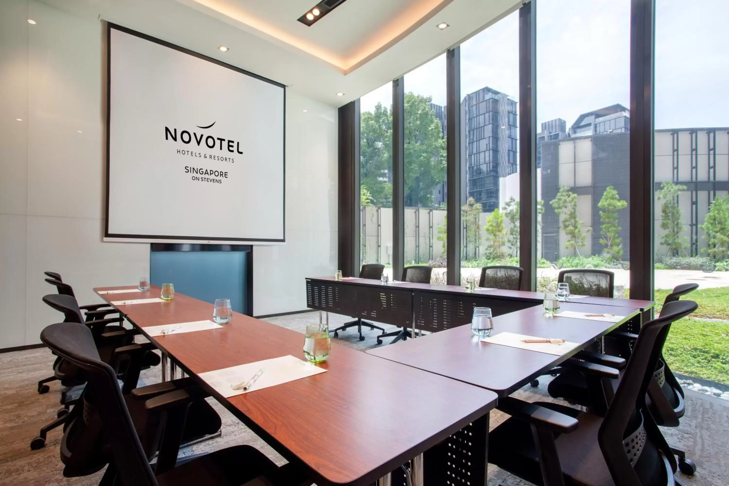 Meeting/conference room in Mercure Singapore On Stevens