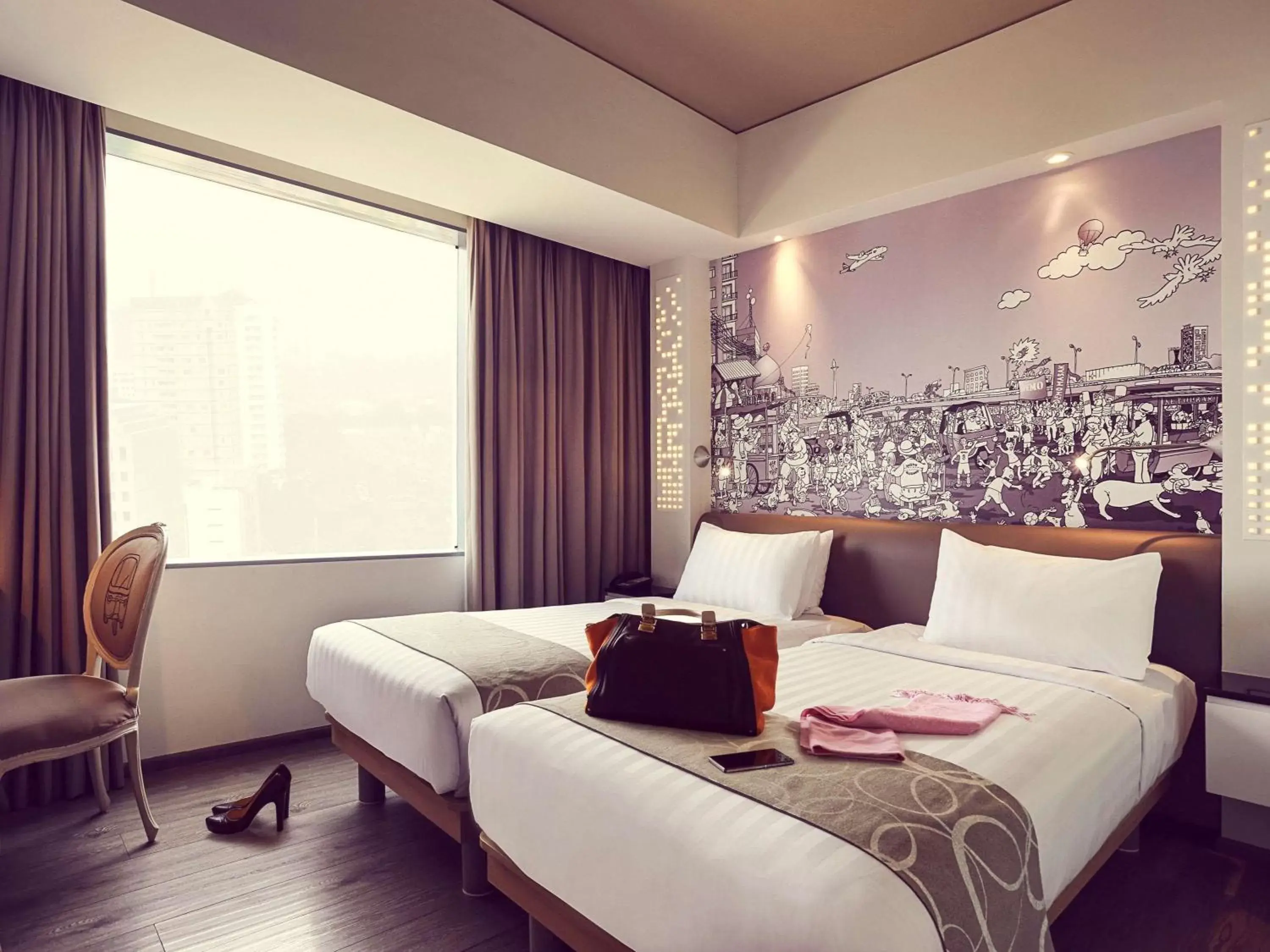 Photo of the whole room, Bed in Mercure Jakarta Simatupang