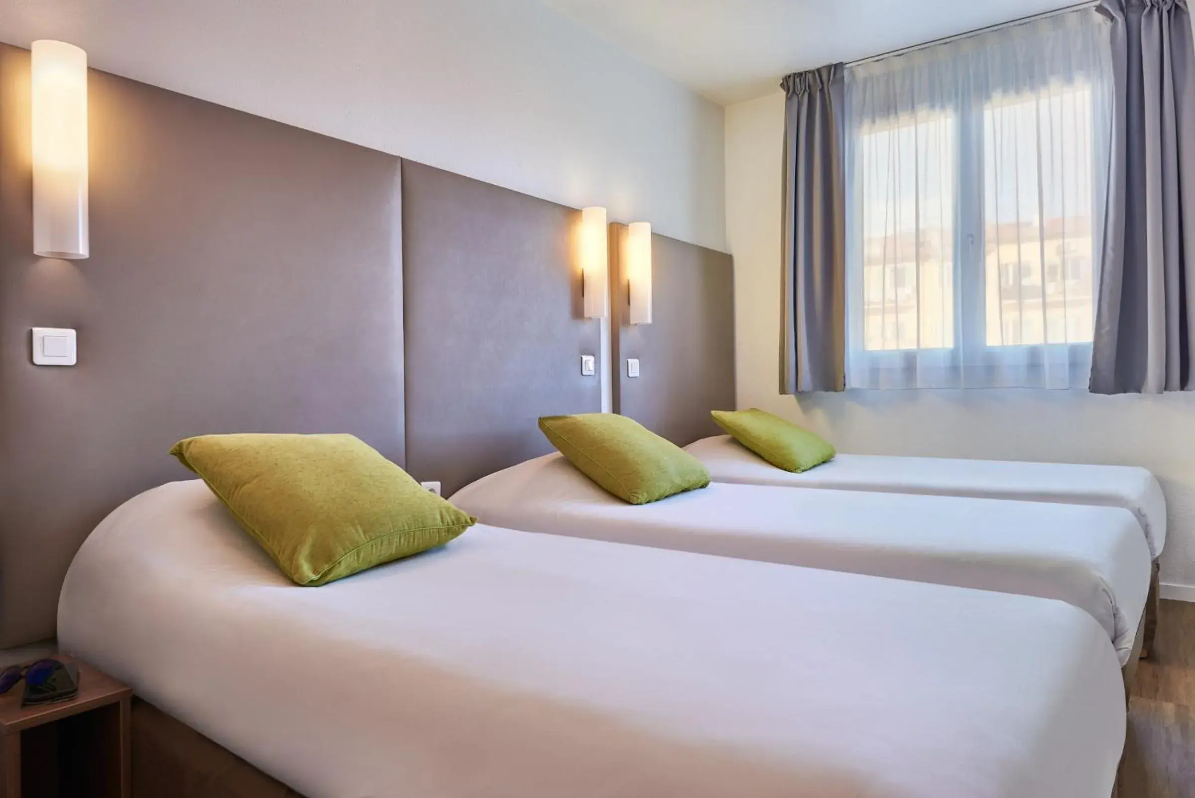 Triple Room with 3 Single Beds in Campanile Hotel Nice Centre Acropolis Triple Room with 3 Single Beds in Campanile Hotel Nice Centre Acropolis