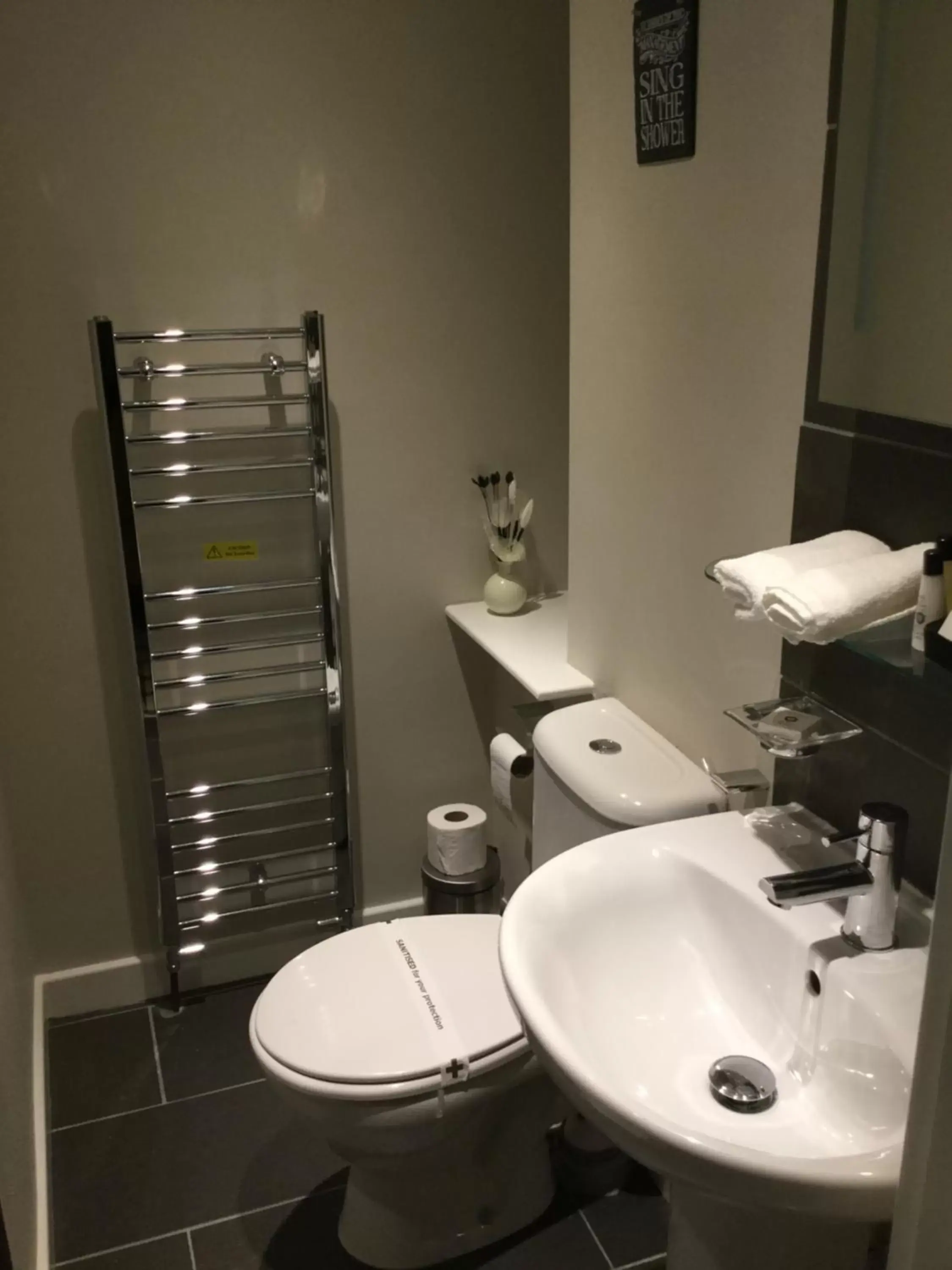Shower, Bathroom in The Railway Hotel