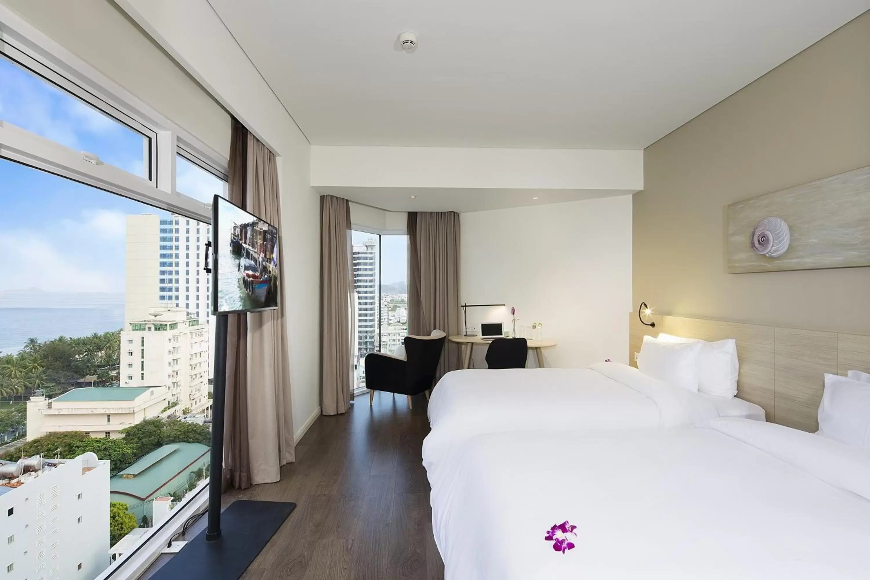 Executive Twin Room in Liberty Central Nha Trang Hotel