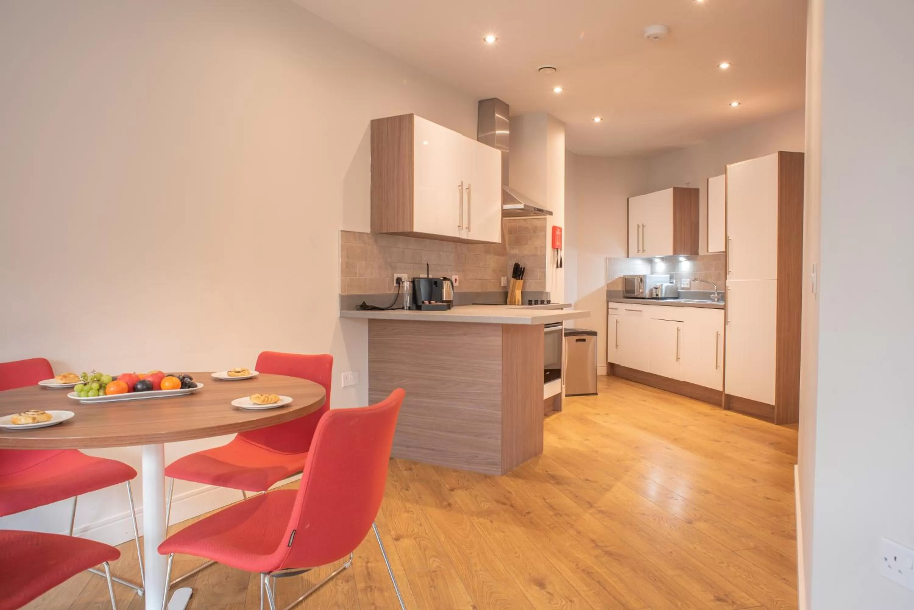 Kitchen/Kitchenette in PREMIER SUITES PLUS Glasgow Bath Street