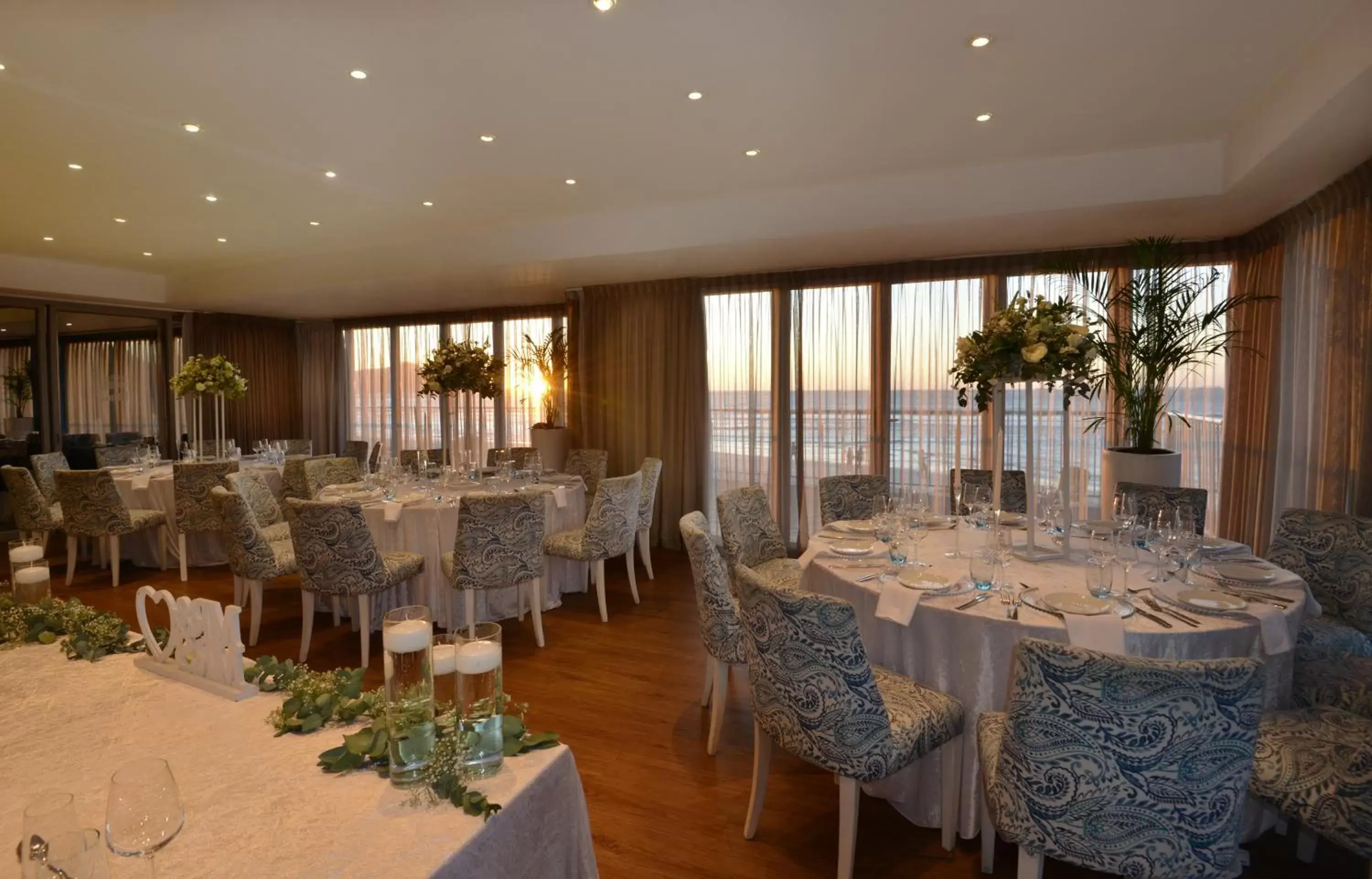 wedding, Restaurant/Places to Eat in Lagoon Beach Hotel & Spa