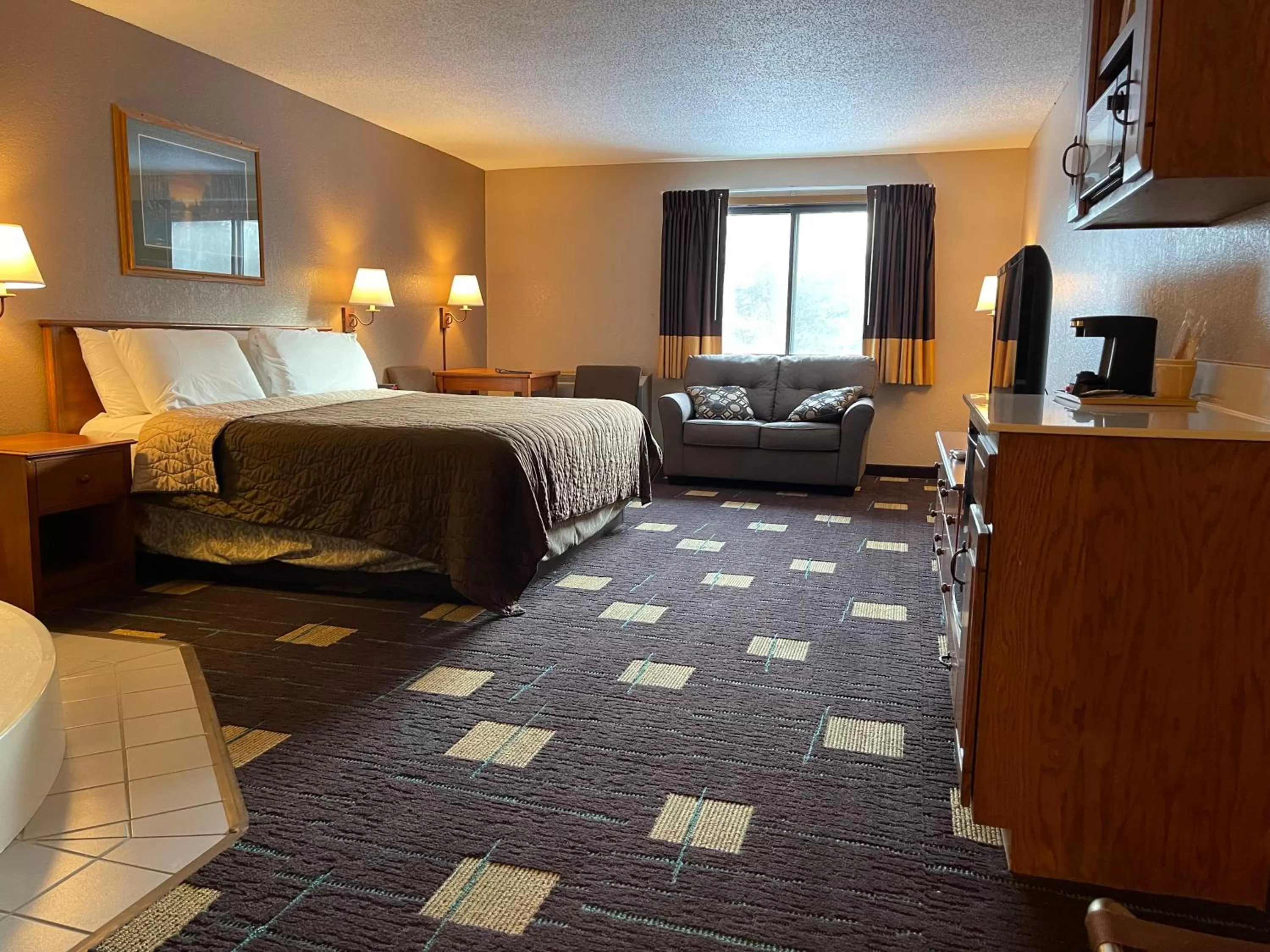 Photo of the whole room, Bed in Walker Hotel