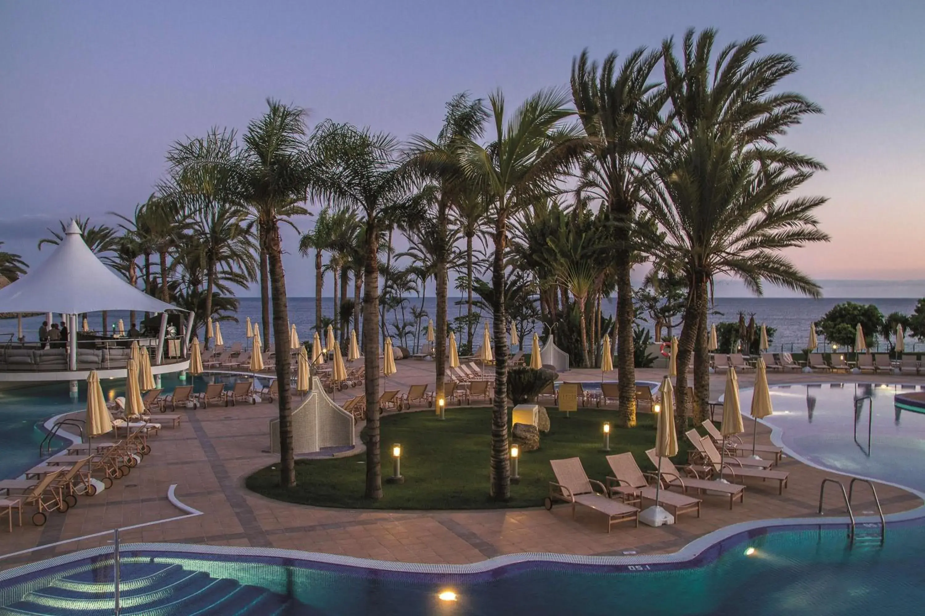 Activities, Swimming Pool in Radisson Blu Resort Gran Canaria