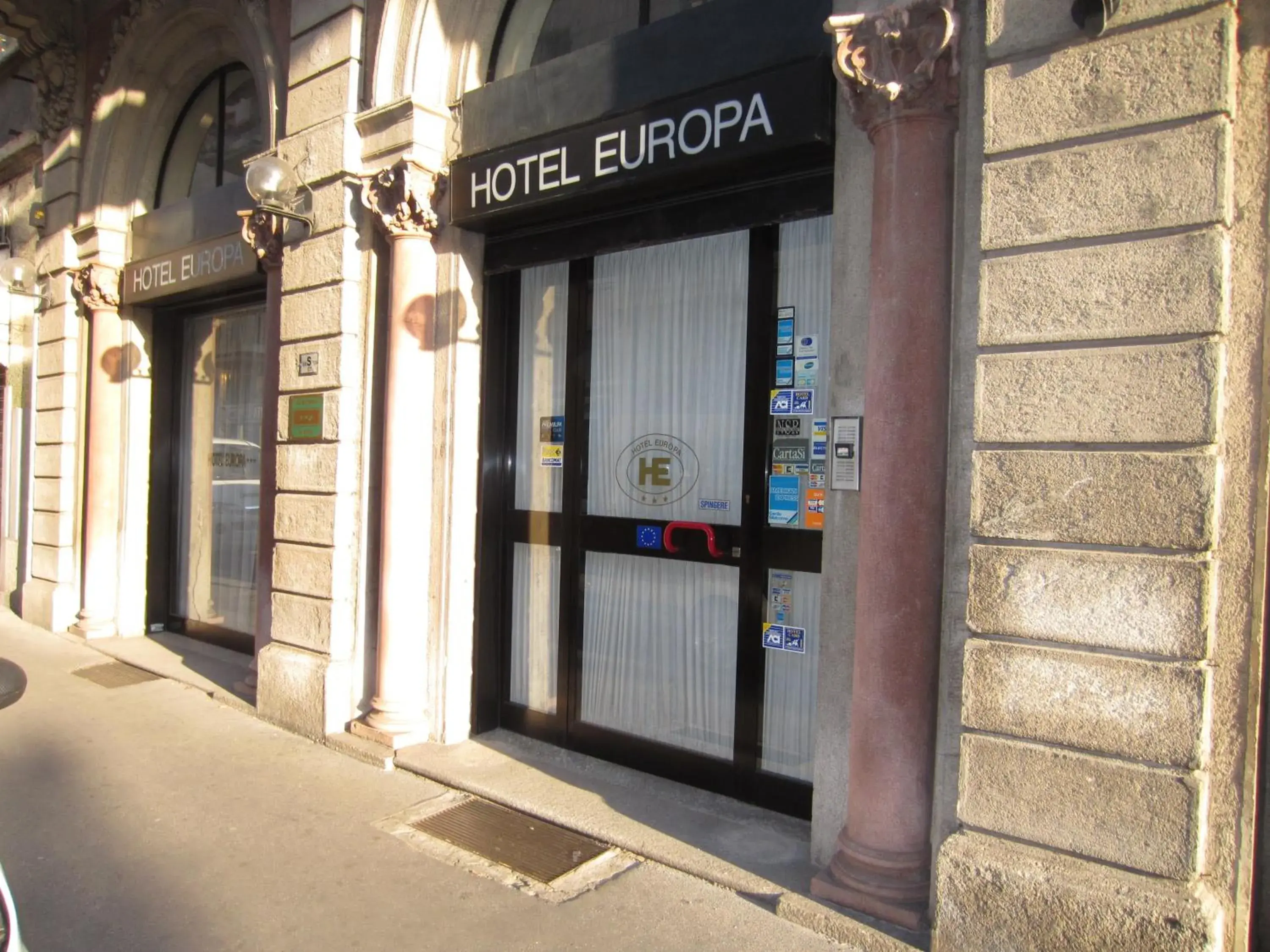 Facade/entrance in Hotel Europa