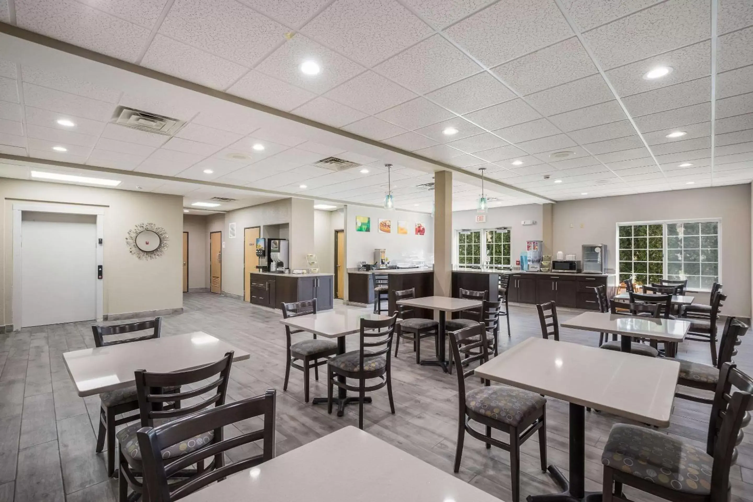 Restaurant/places to eat in Quality Inn & Suites Lodi I-90 Restaurant/places to eat in Quality Inn & Suites Lodi I-90