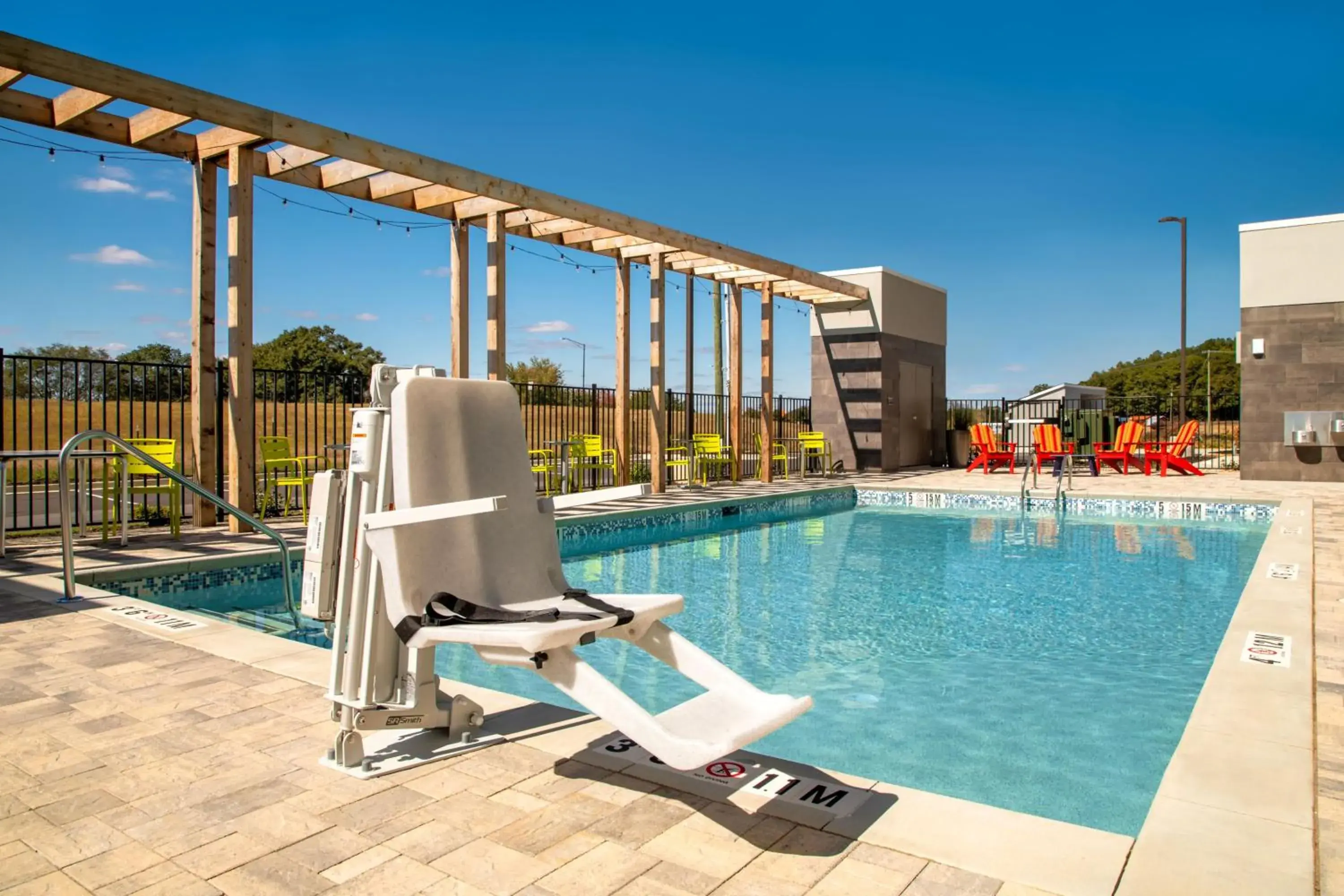 Swimming pool in Home2 Suites By Hilton Calhoun Swimming pool in Home2 Suites By Hilton Calhoun
