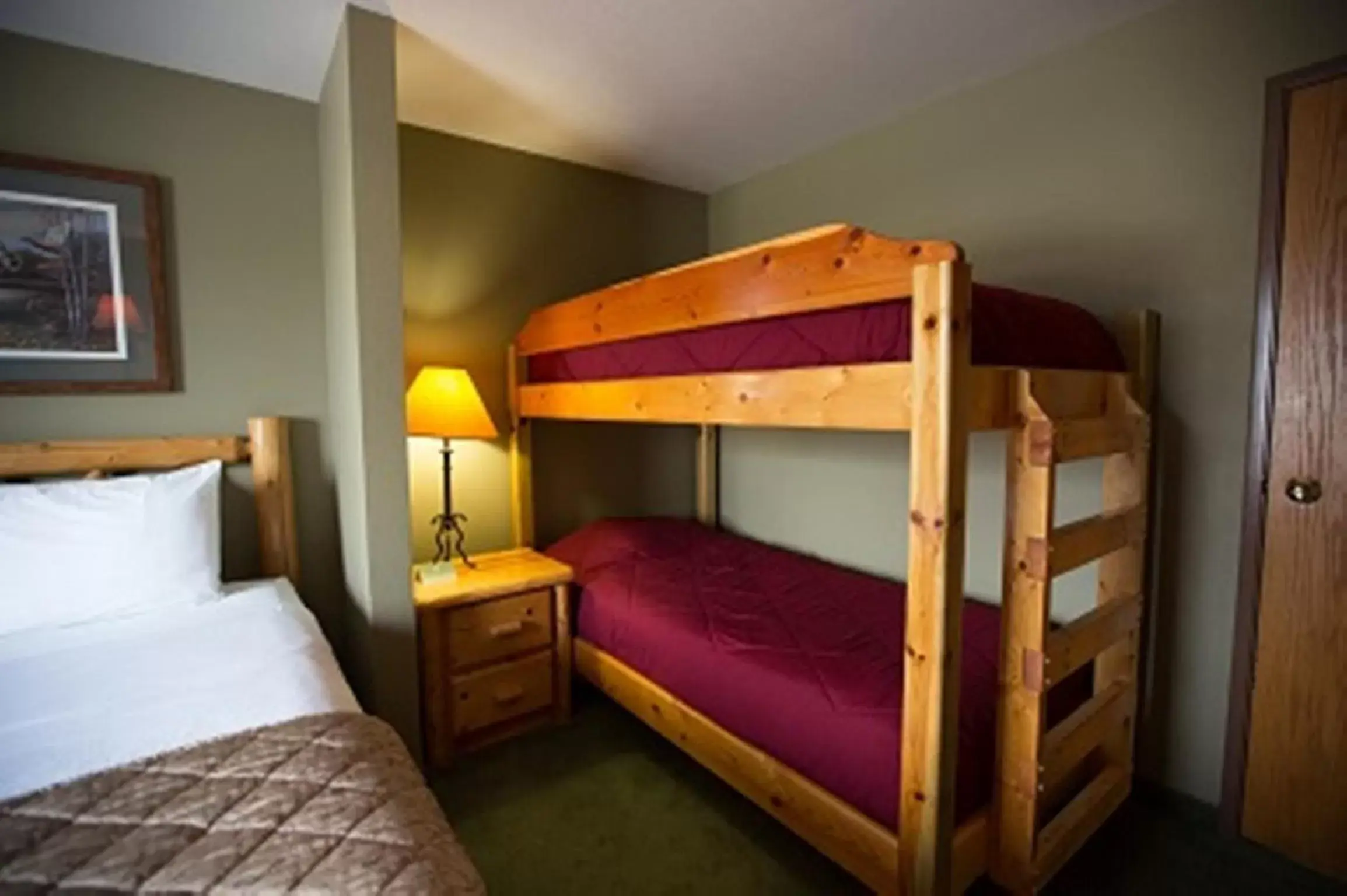 Bunk Bed in Cranberry Country Lodge