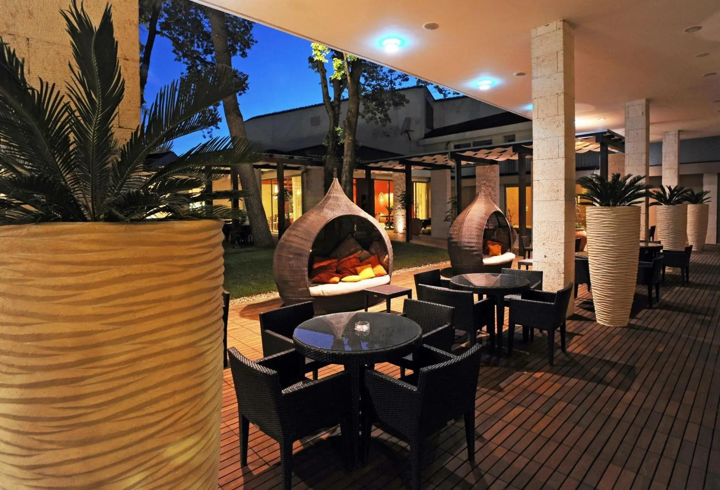 Lounge or bar, Restaurant/Places to Eat in Hotel Melia Coral for Plava Laguna