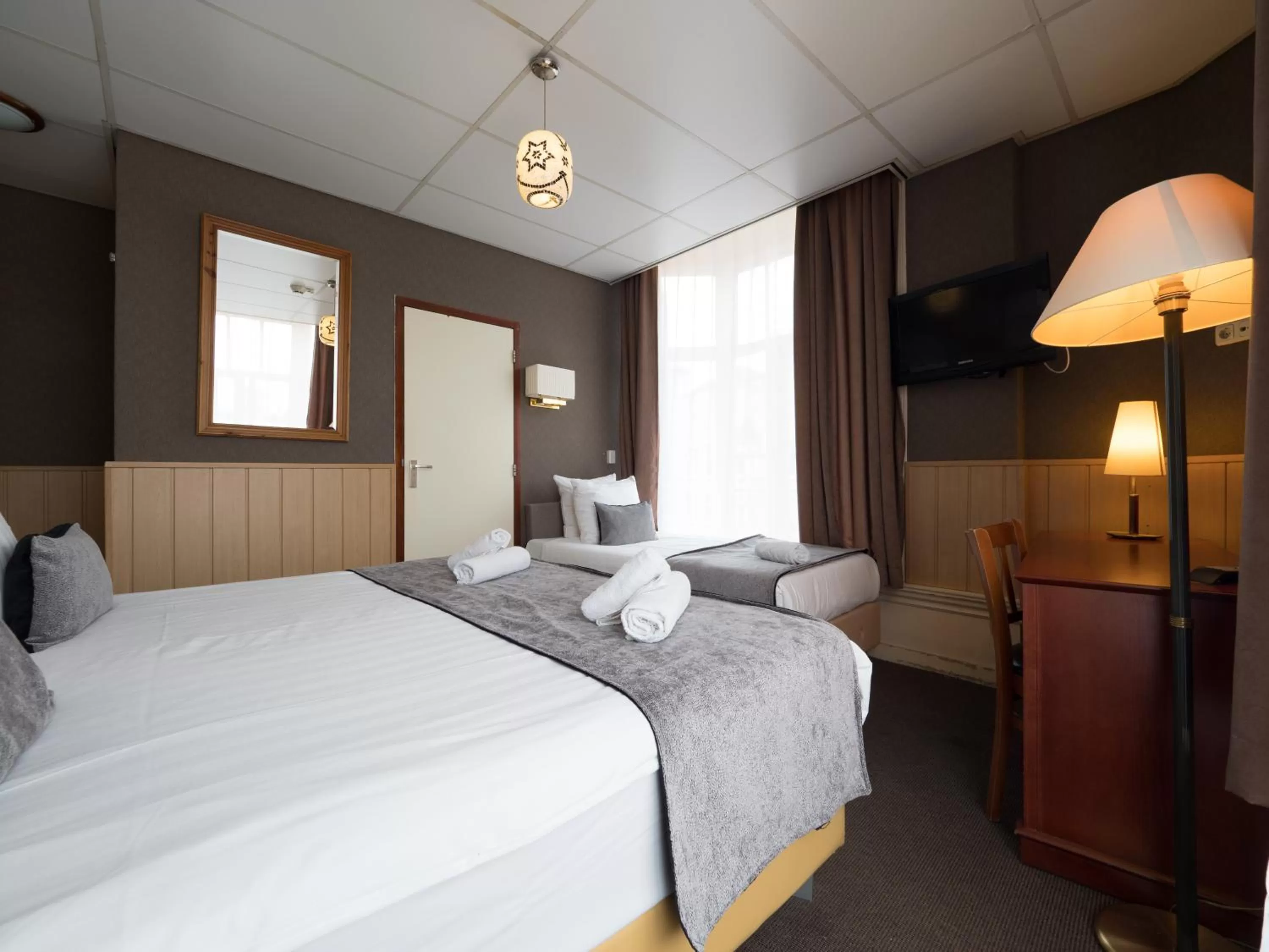 Photo of the whole room, Bed in Di-Ann City Centre Hotel