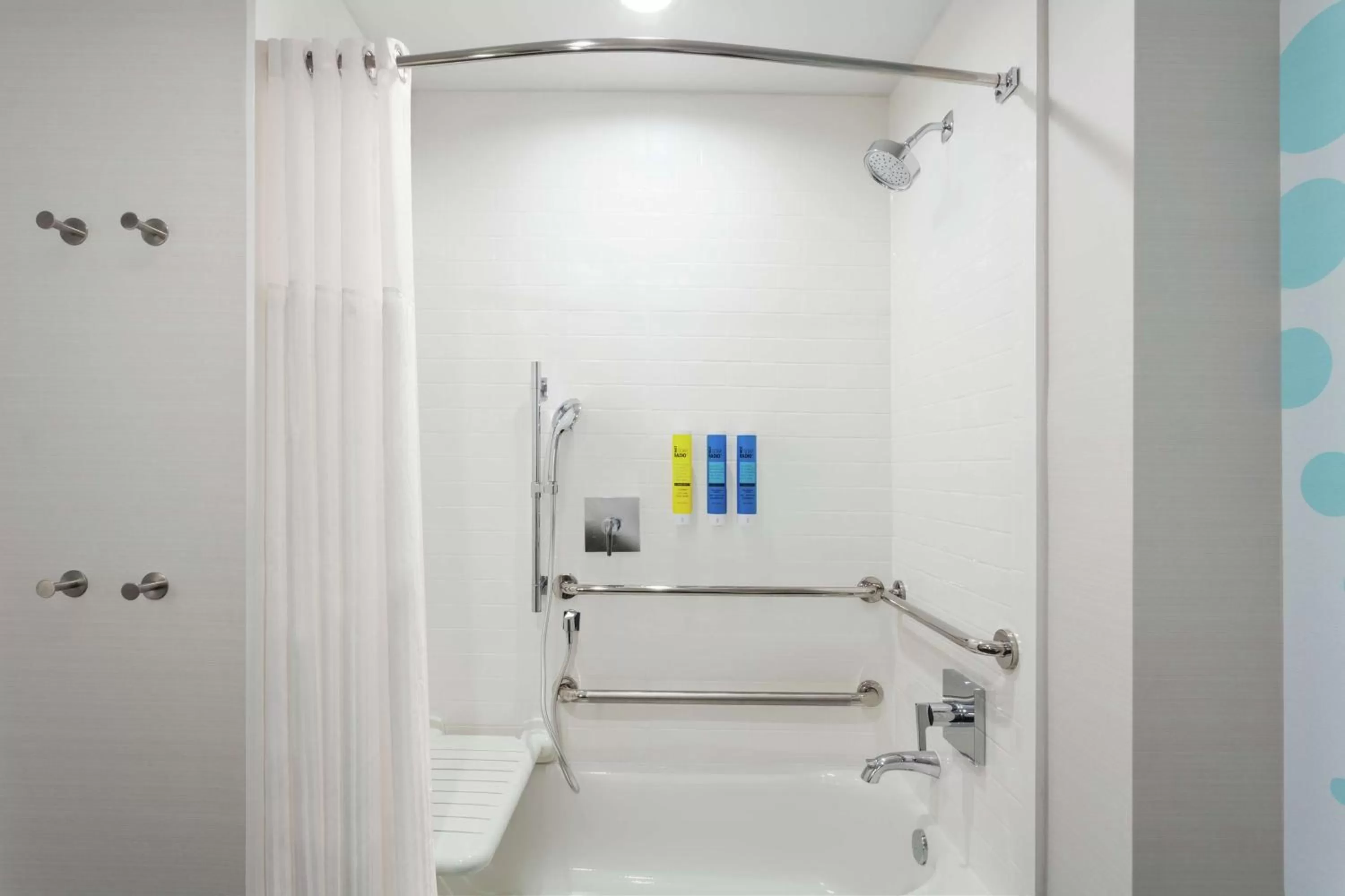 Bathroom in Tru By Hilton Jacksonville St Johns Town Center