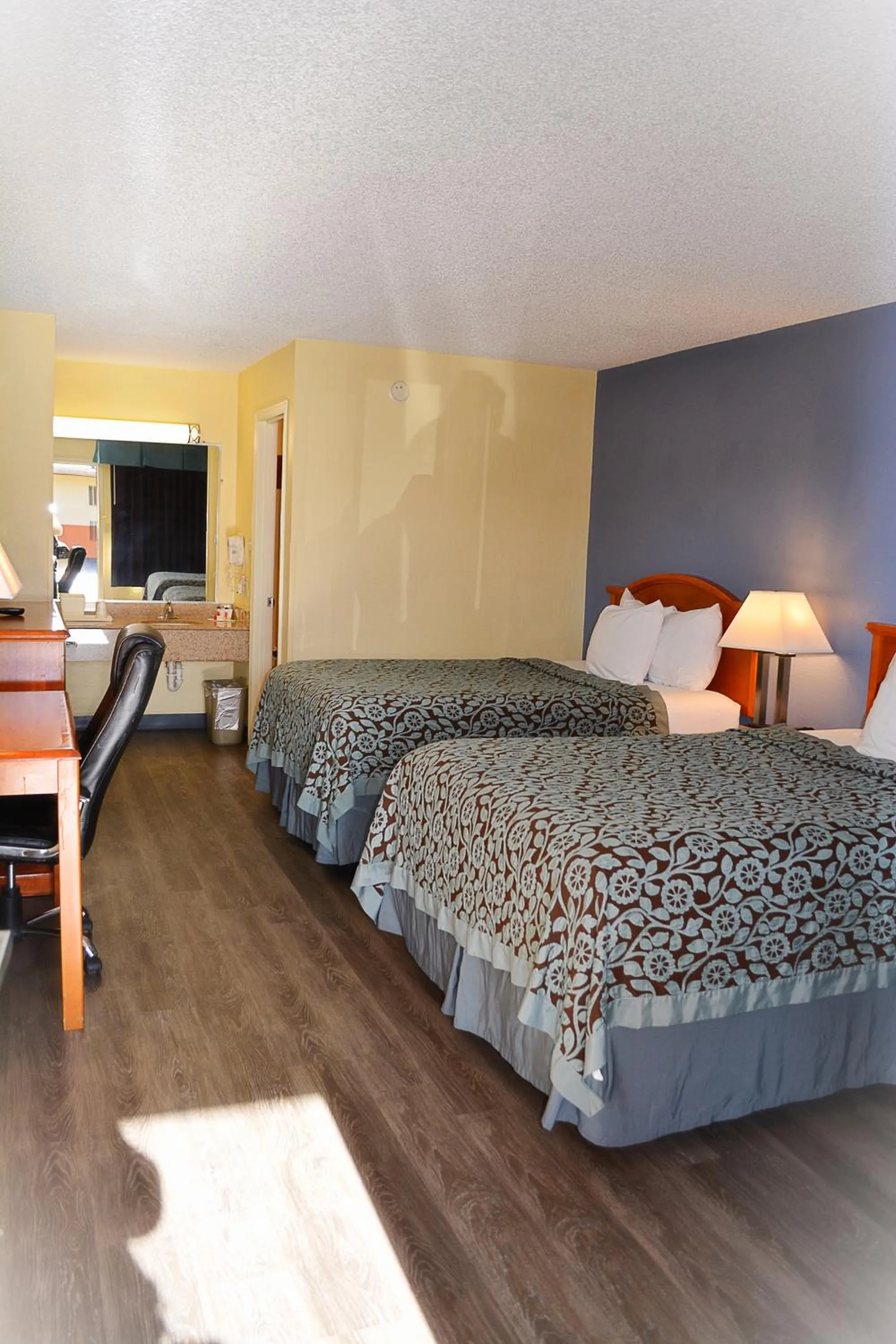 Photo of the whole room, Bed in Days Inn by Wyndham Jacksonville NC