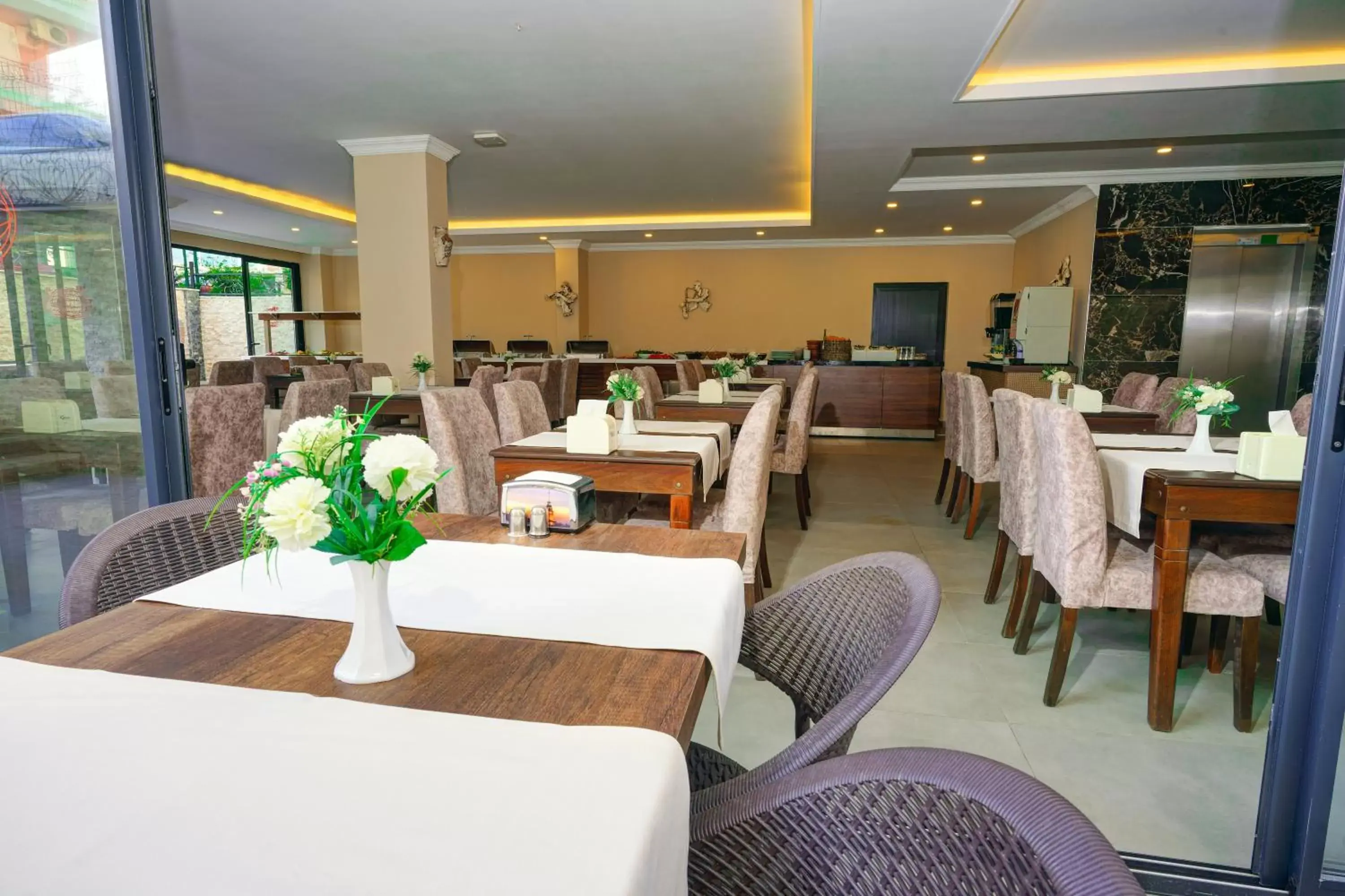 Restaurant/Places to Eat in Ozcan Hotel