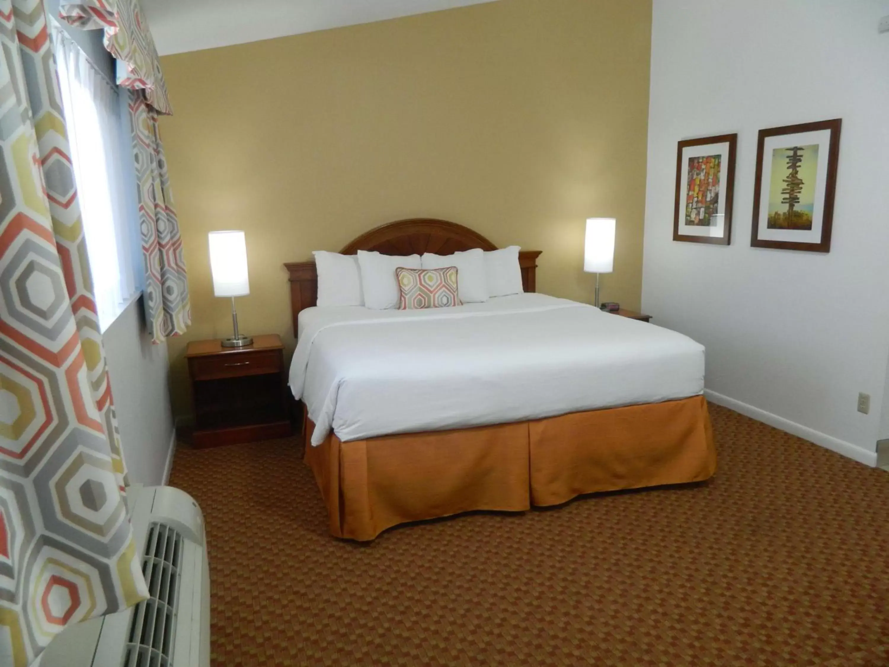 Photo of the whole room, Bed in Best Western Port St. Lucie