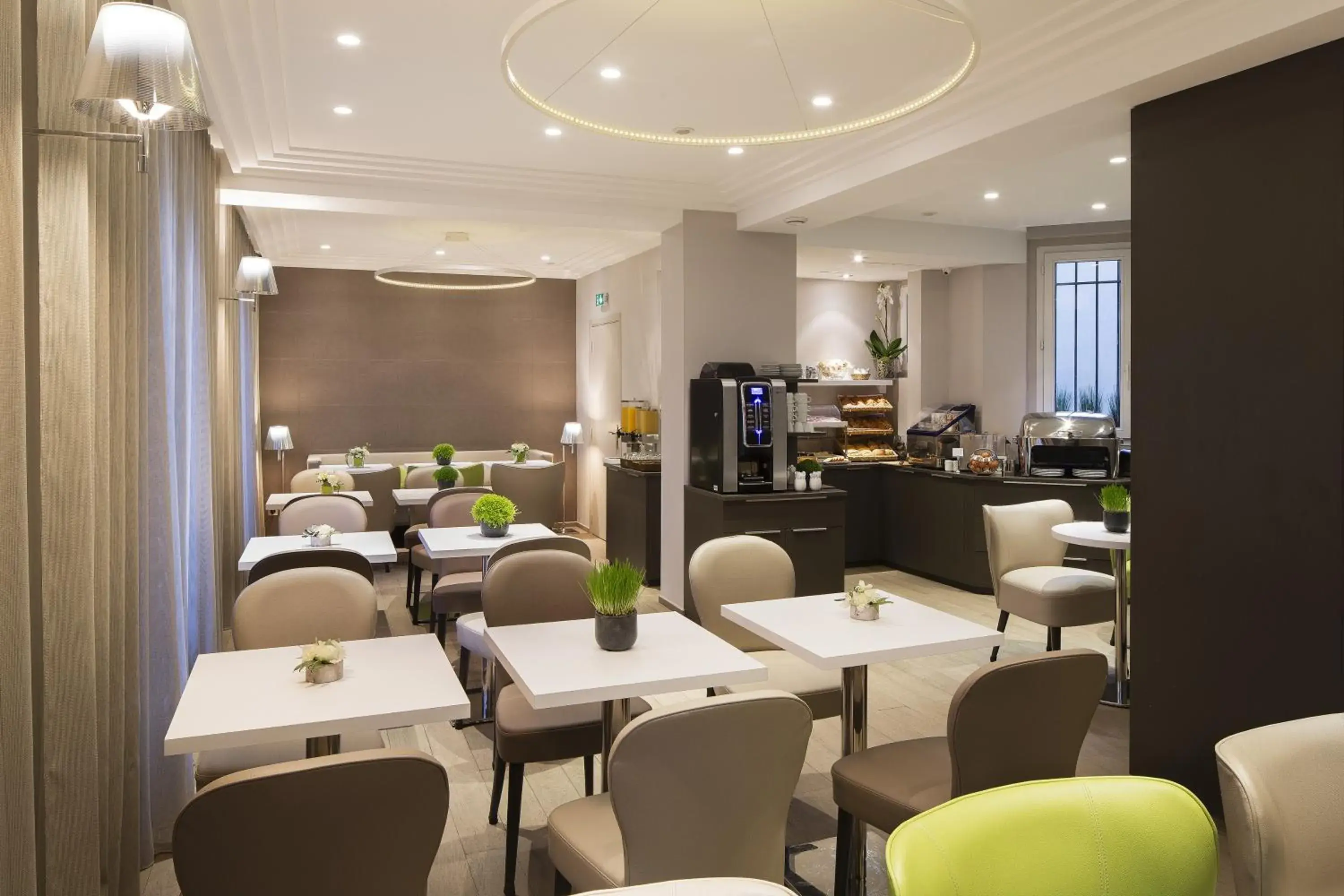 Breakfast in Acropole Breakfast in Acropole