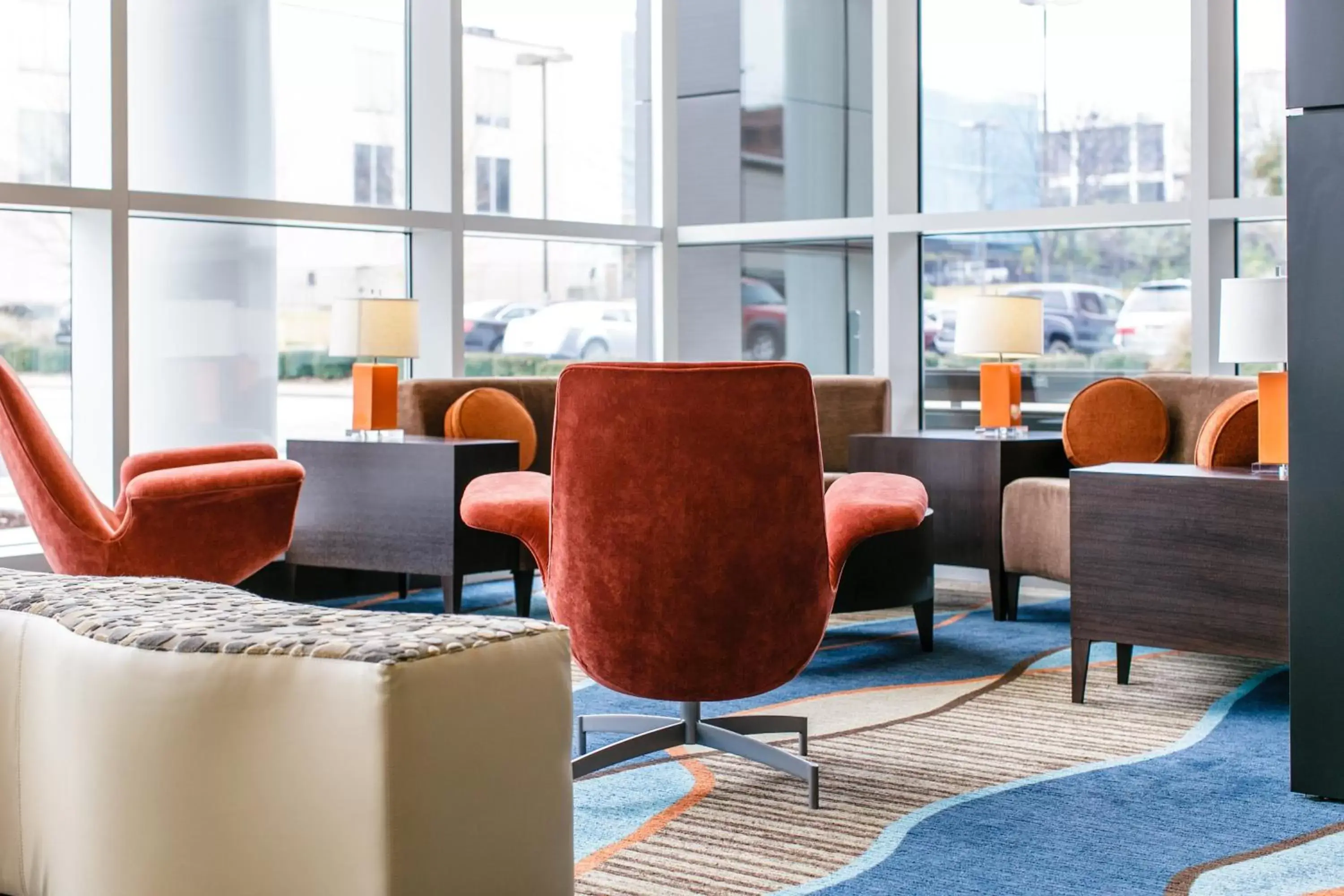 Property building, Seating Area in Holiday Inn Hotel & Suites Chattanooga, an IHG Hotel