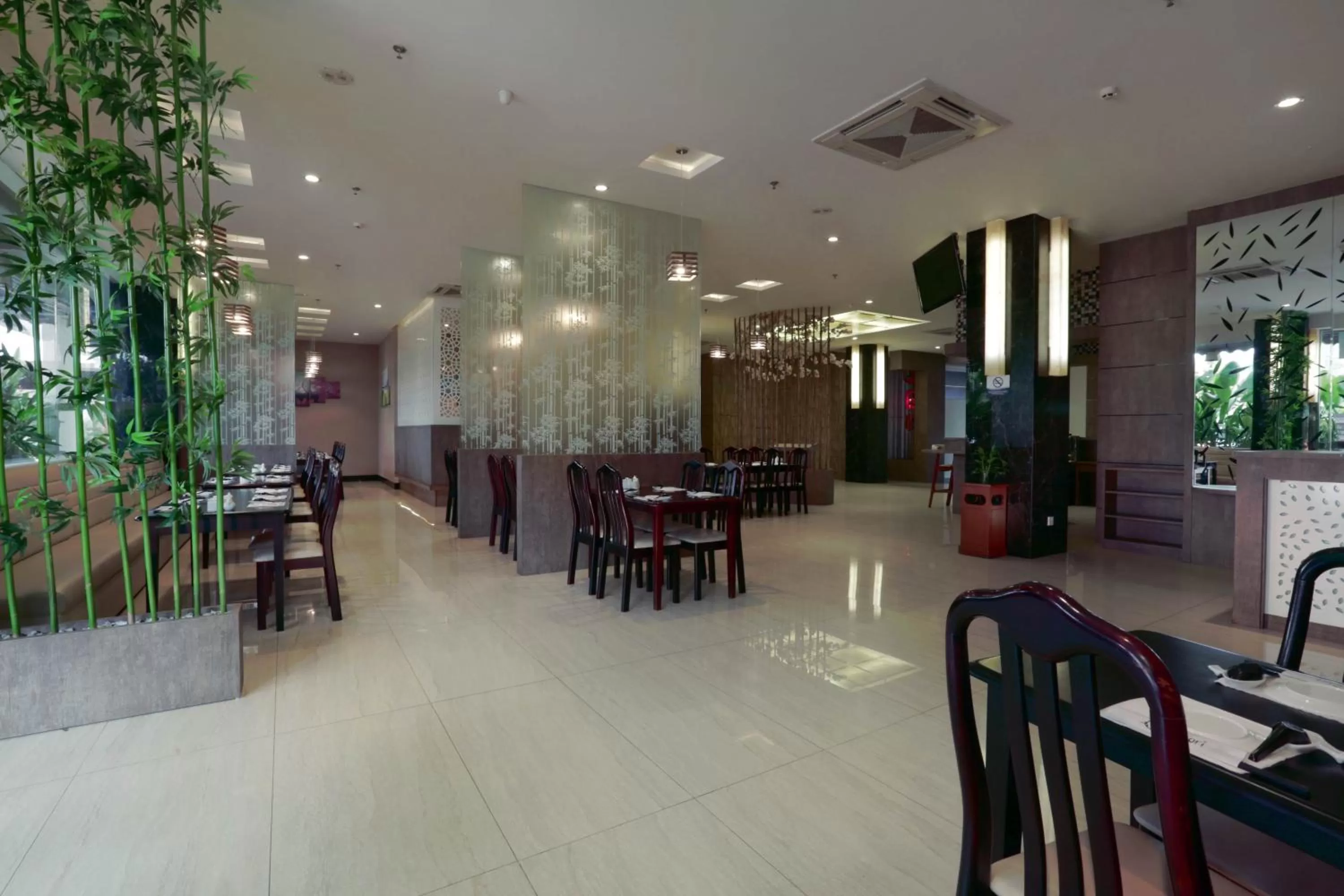 Restaurant/places to eat in Aston Karimun City Hotel