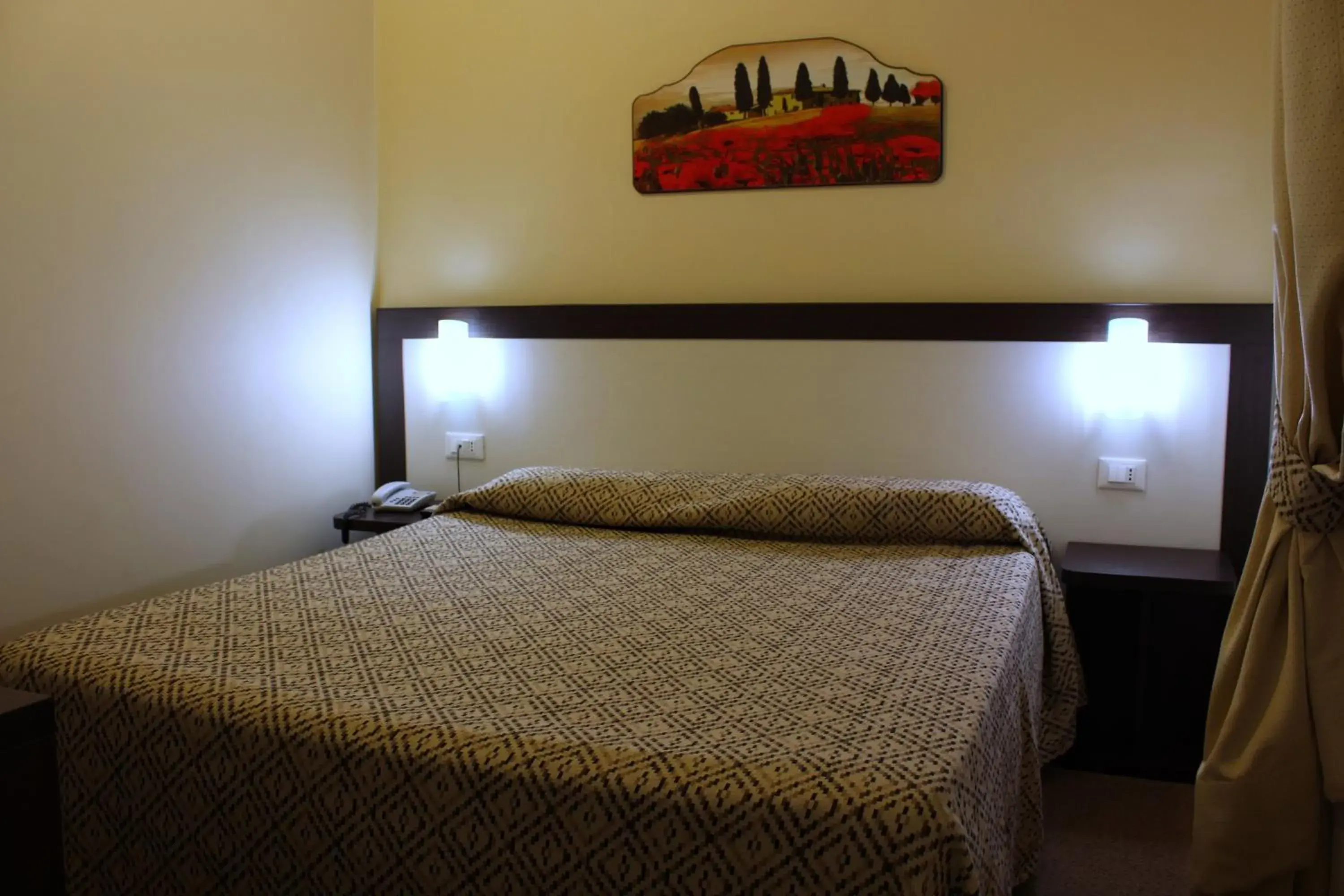 Bathroom, Bed in Hotel Boccascena