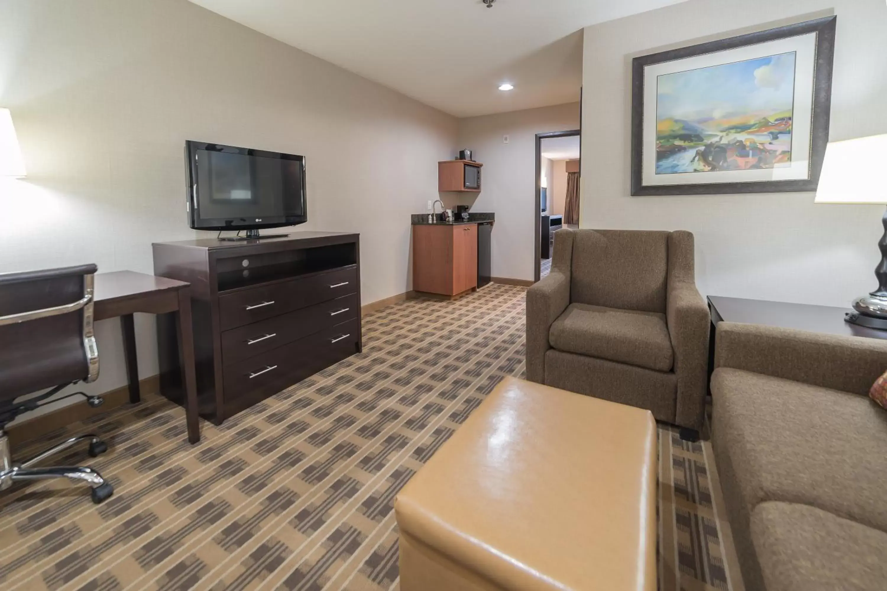 Seating Area in Best Western University Inn and Suites