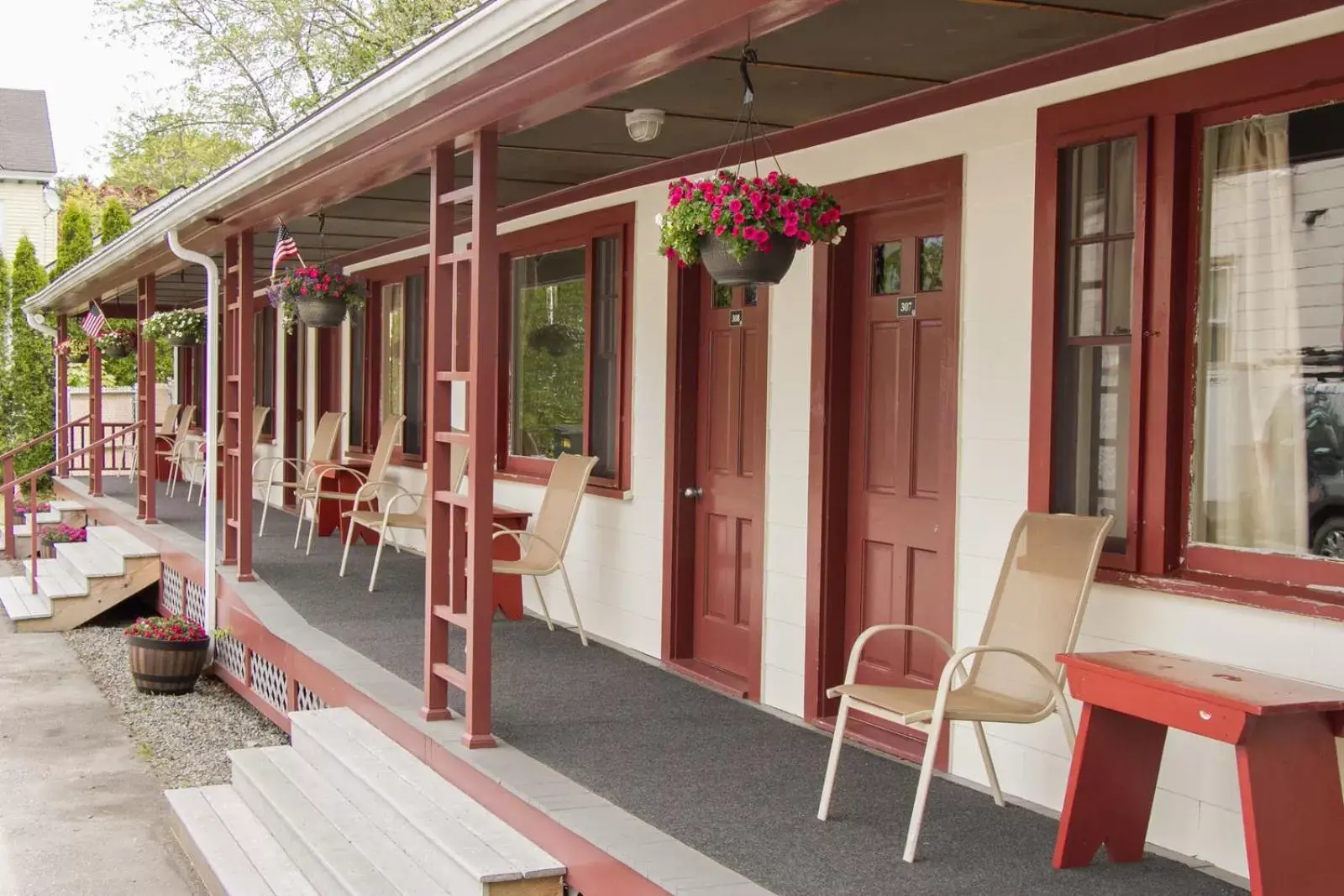 Facade/entrance in Bar Harbor Villager Motel - Downtown