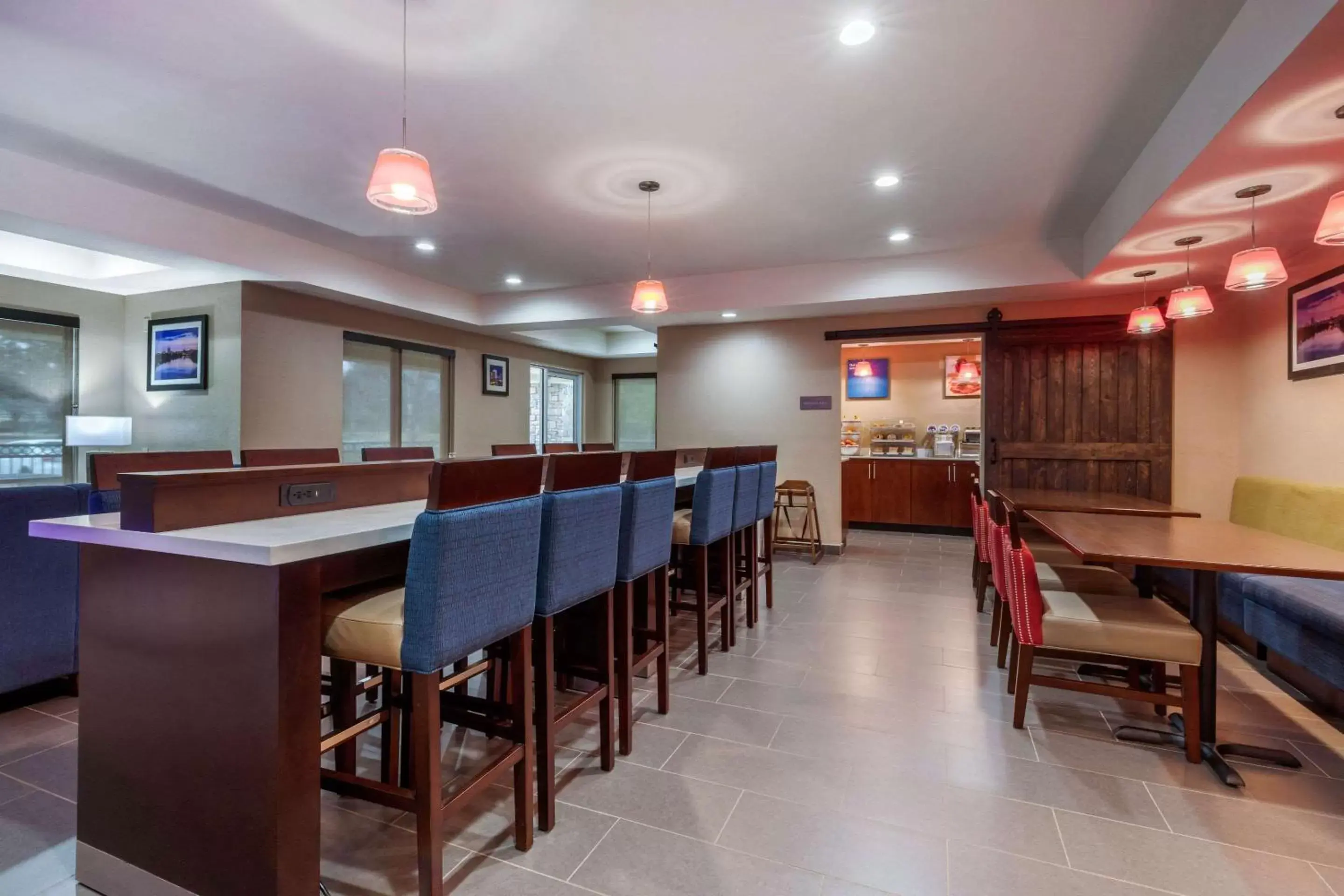 Restaurant/places to eat in Comfort Inn & Suites Montgomery East Carmichael Rd