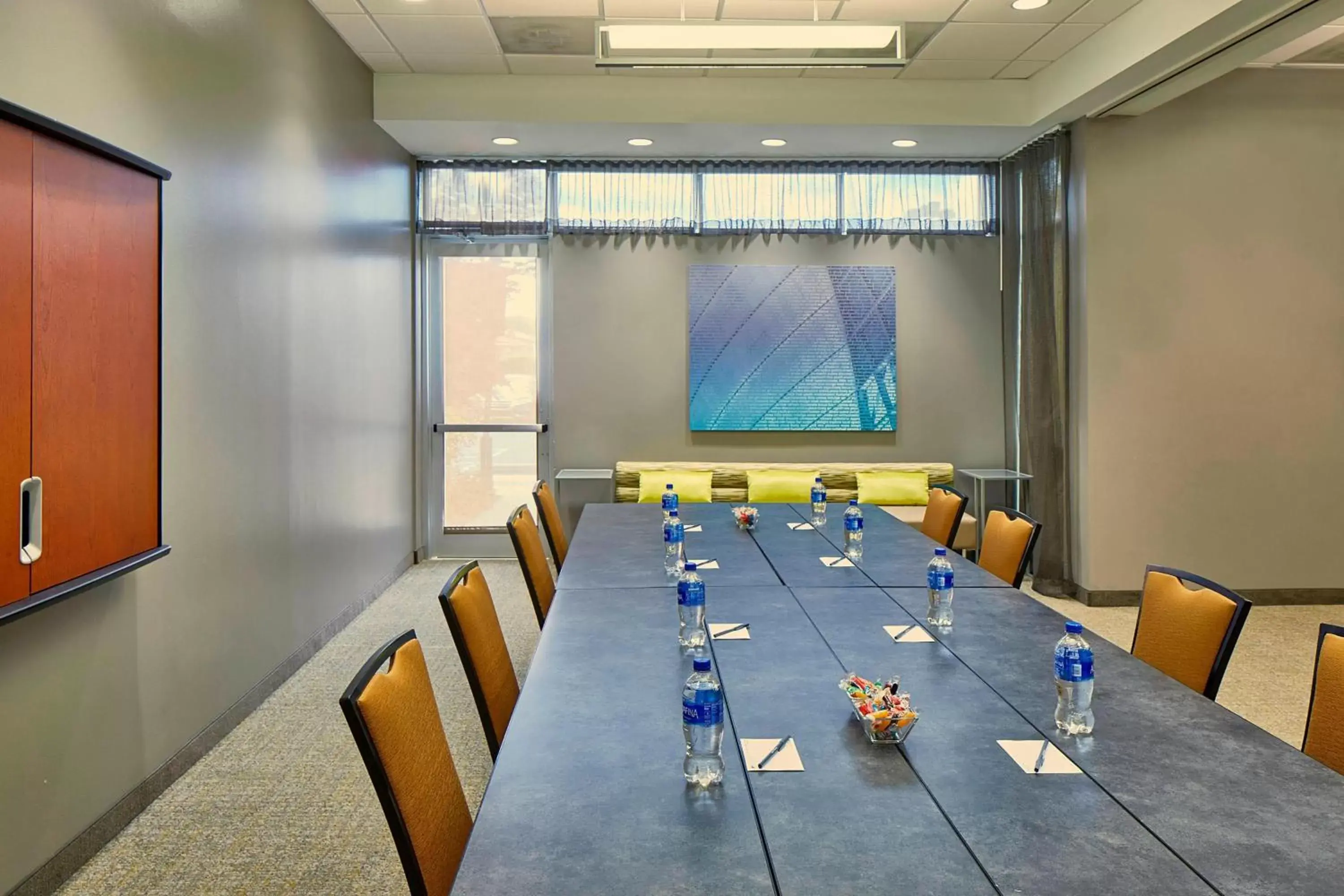 Meeting/conference room in SpringHill Suites by Marriott Atlanta Airport Gateway