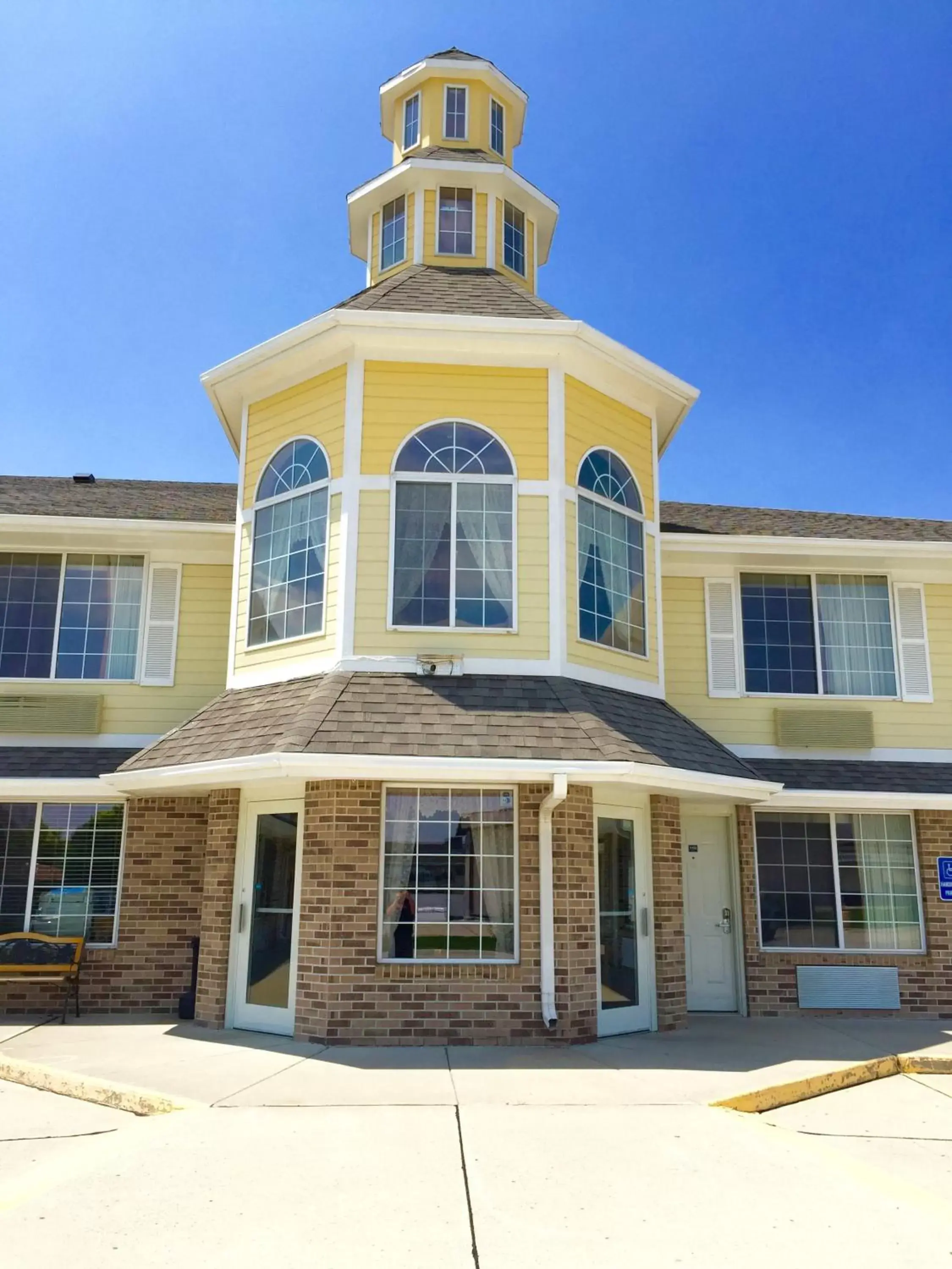 Facade/entrance, Property Building in Platte Valley Inn