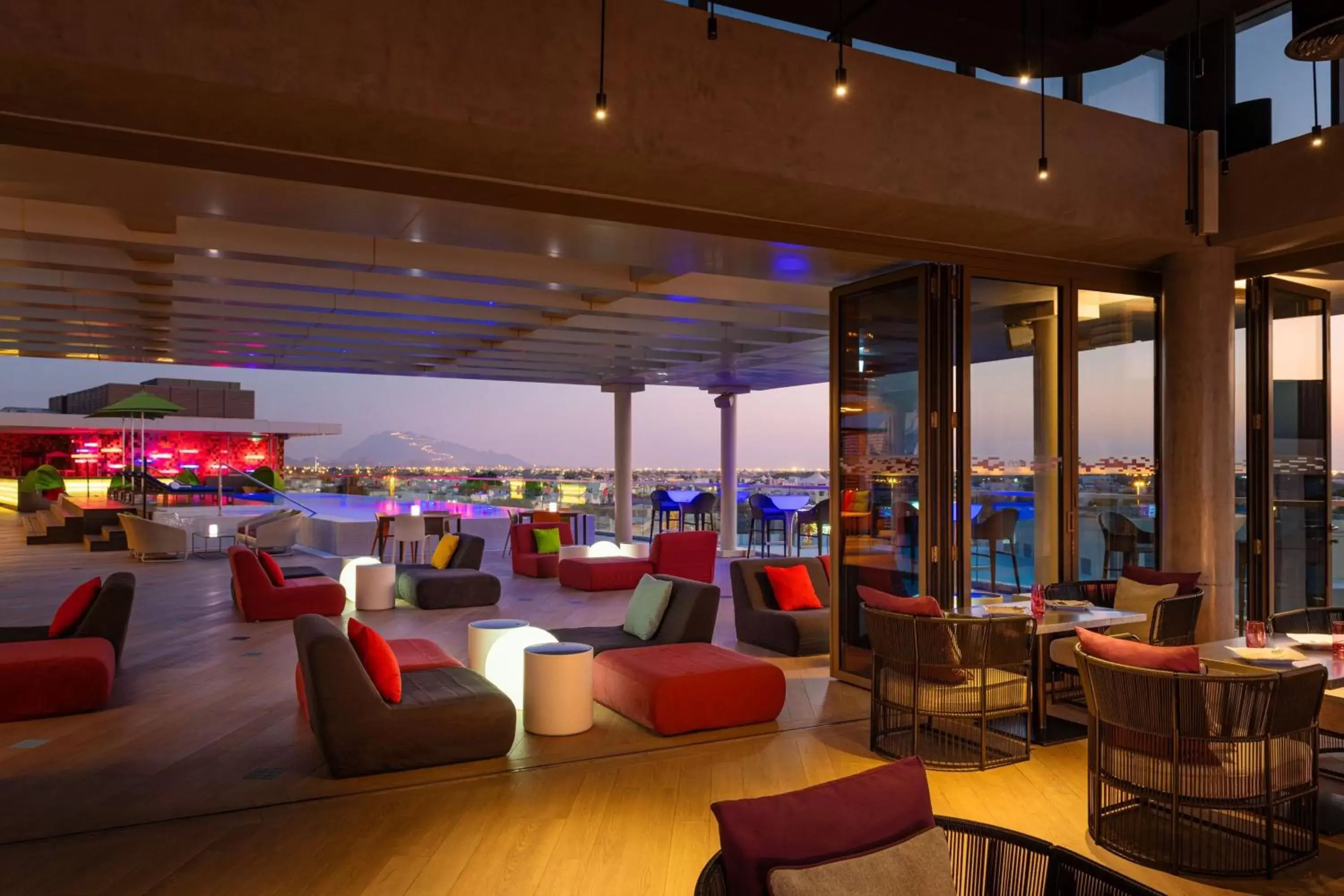 Restaurant/places to eat in Aloft Al Ain