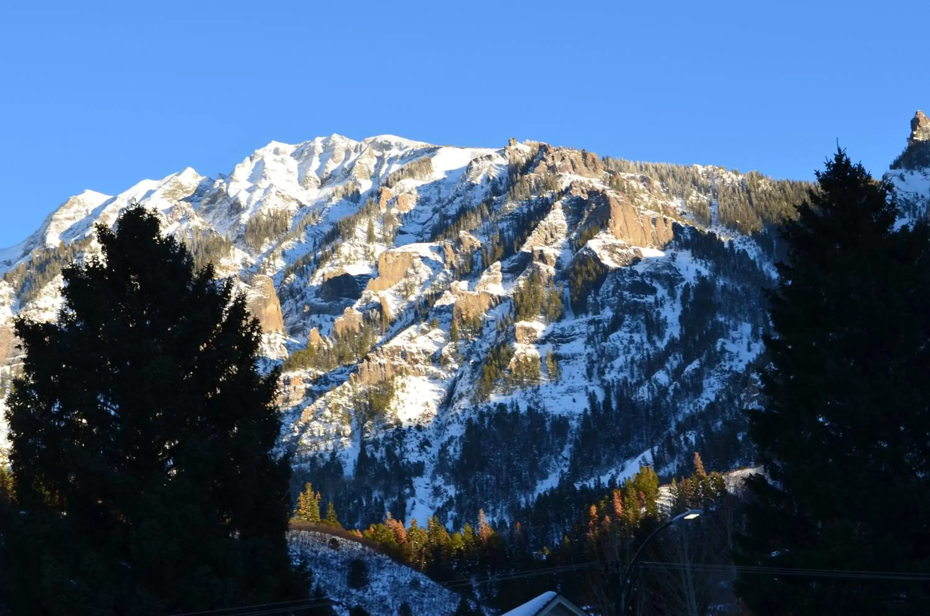 Mountain view, Winter in The Ouray Main Street Inn