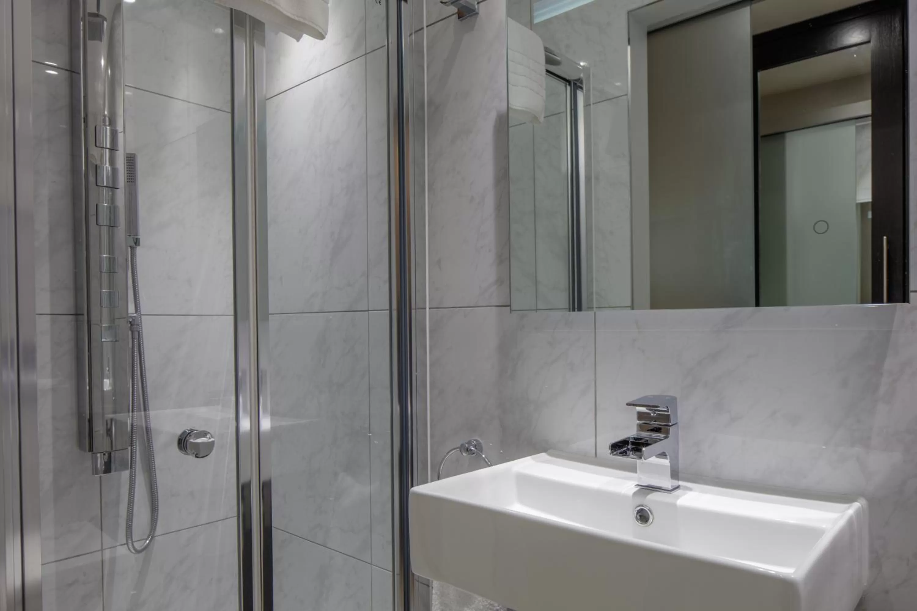 Shower in Doubletree By Hilton London - Greenwich