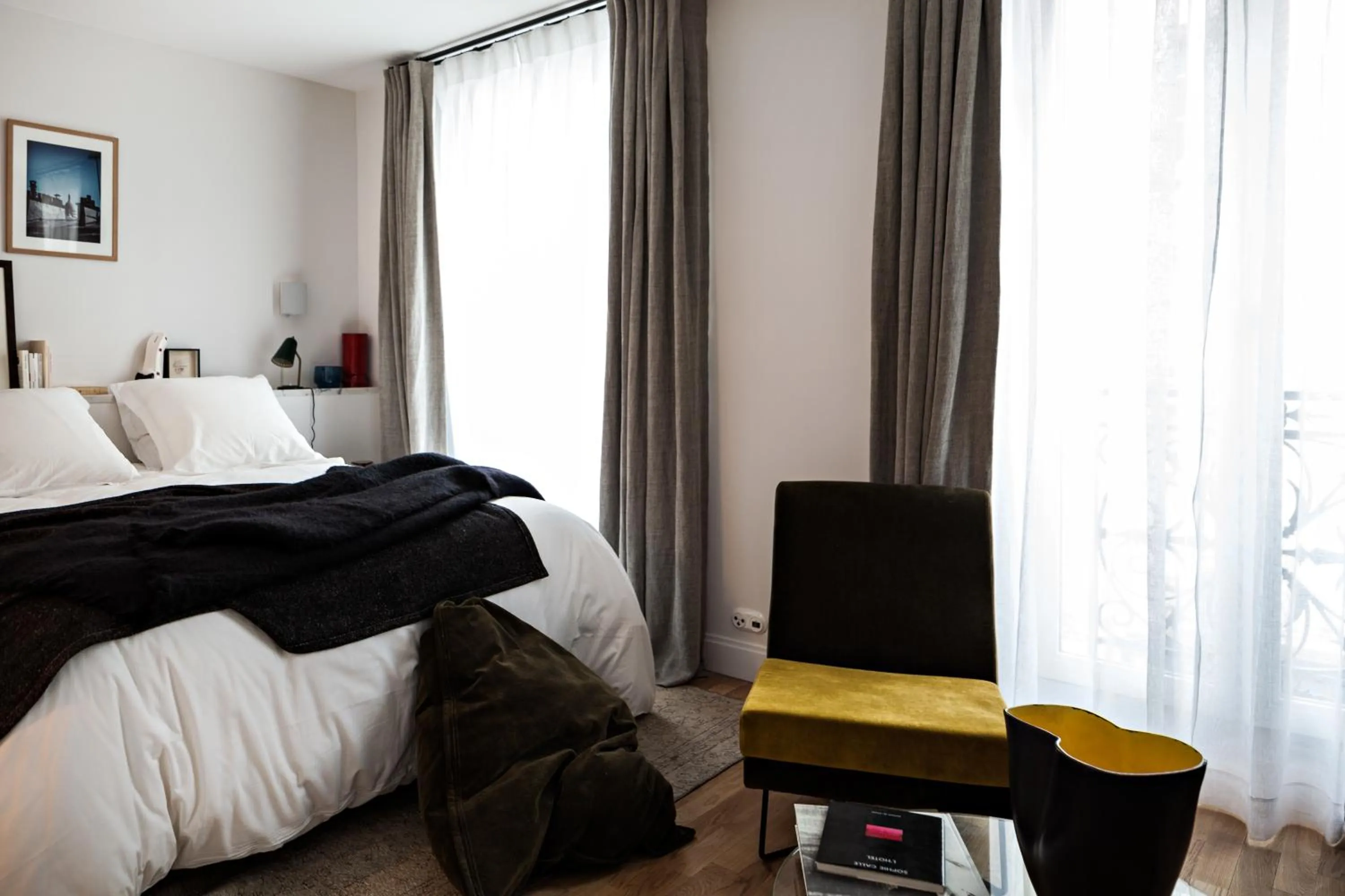 Bed in Le Pigalle, a Member of Design Hotels