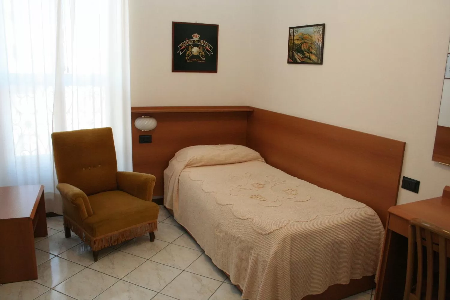 Bedroom, Bed in Hotel Fiorentino