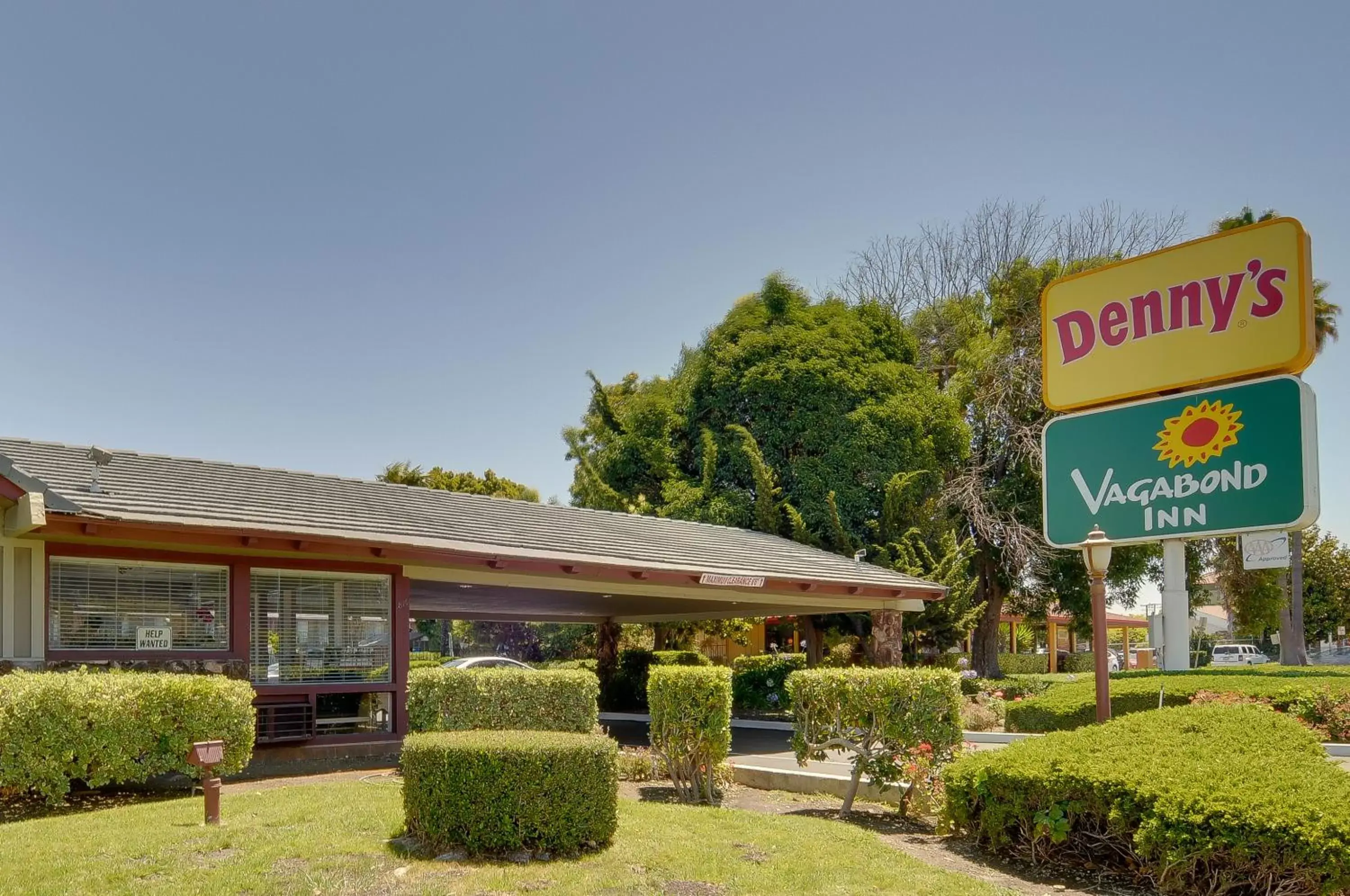 Facade/entrance, Property Building in Vagabond Inn Sunnyvale