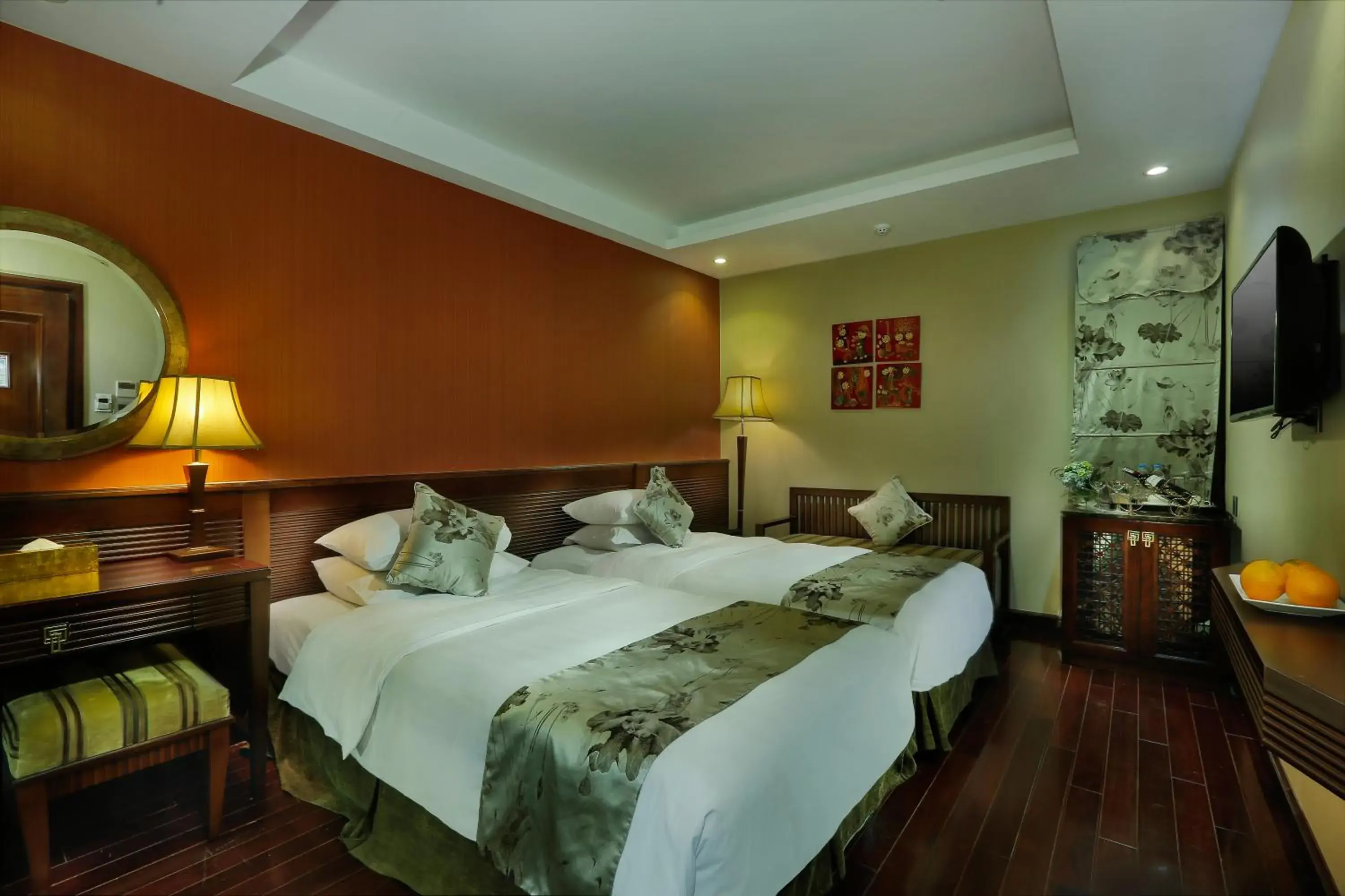 Bedroom, Bed in Golden Silk Boutique Hotel