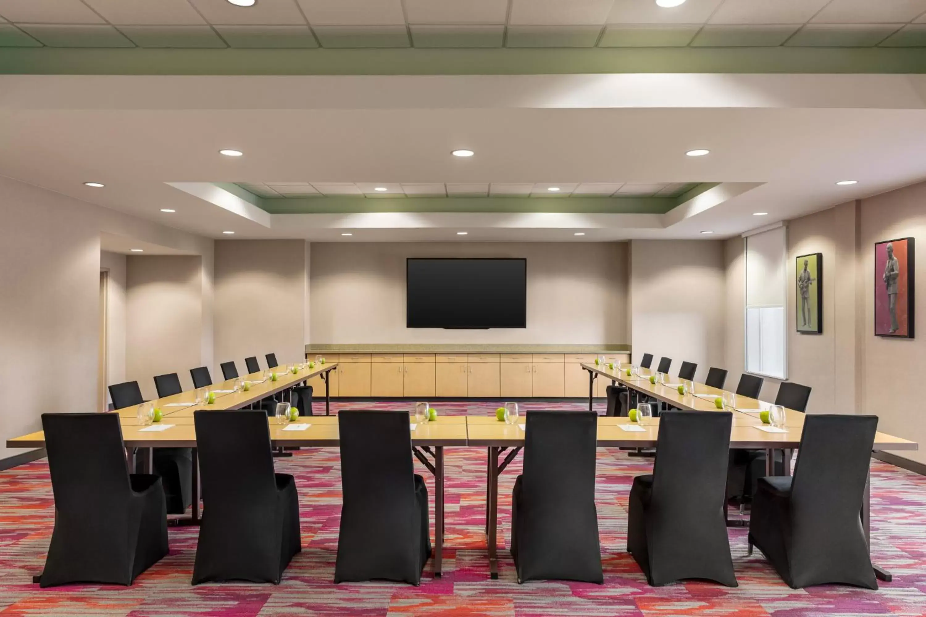 Meeting/conference room in Home2 Suites by Hilton Lubbock