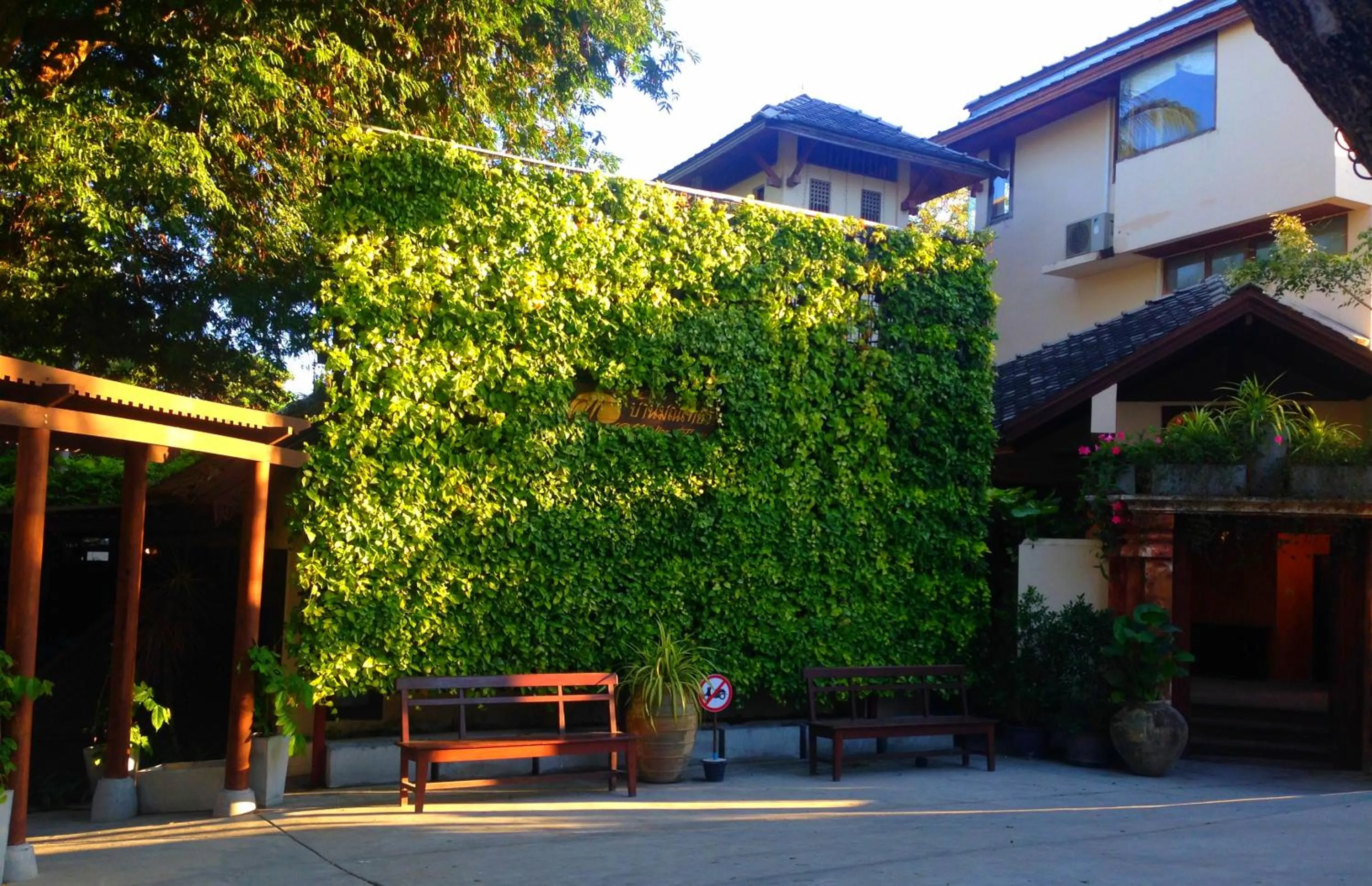 Property building in Montien House - SHA Plus