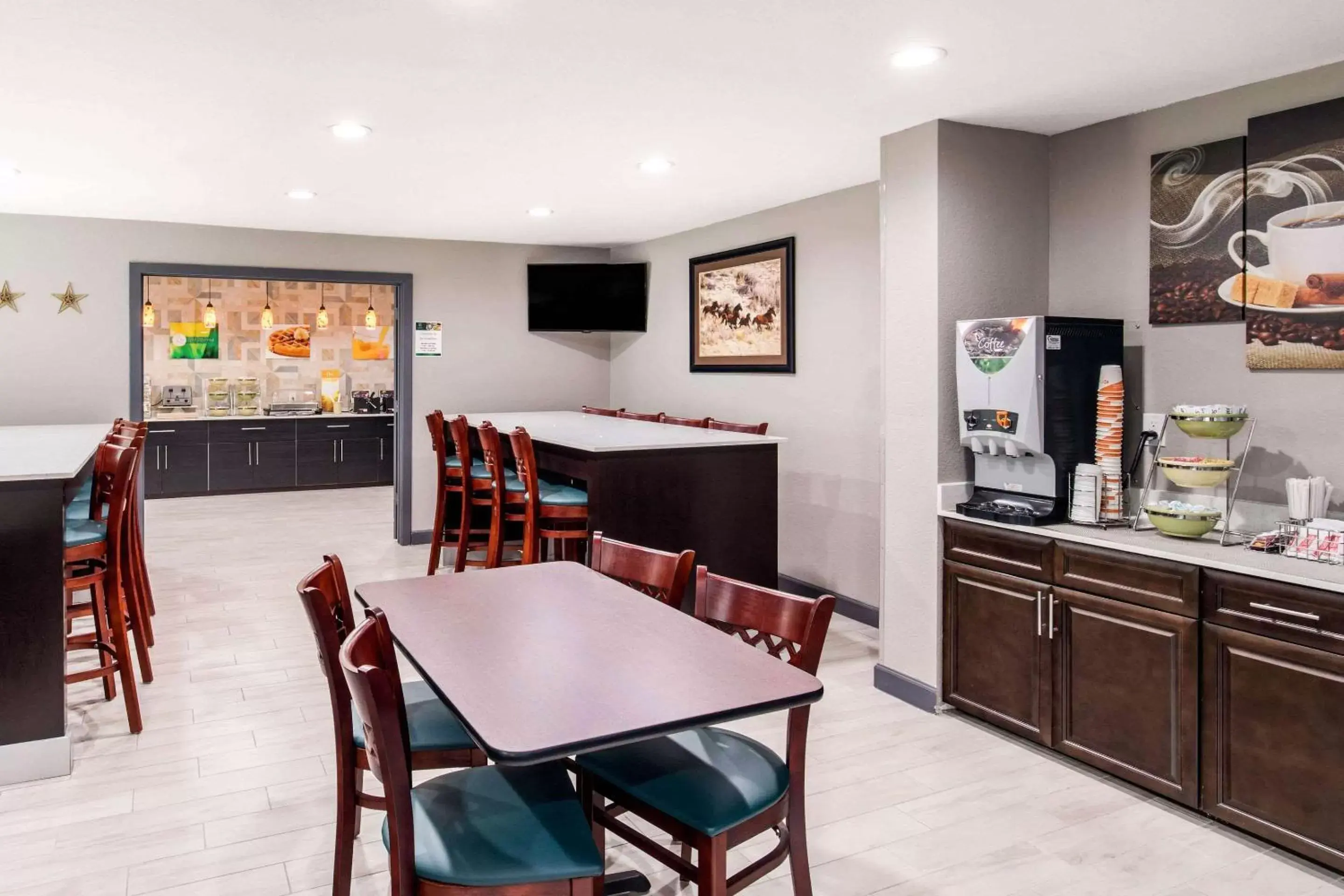 Restaurant/Places to Eat in Quality Inn & Suites Plano