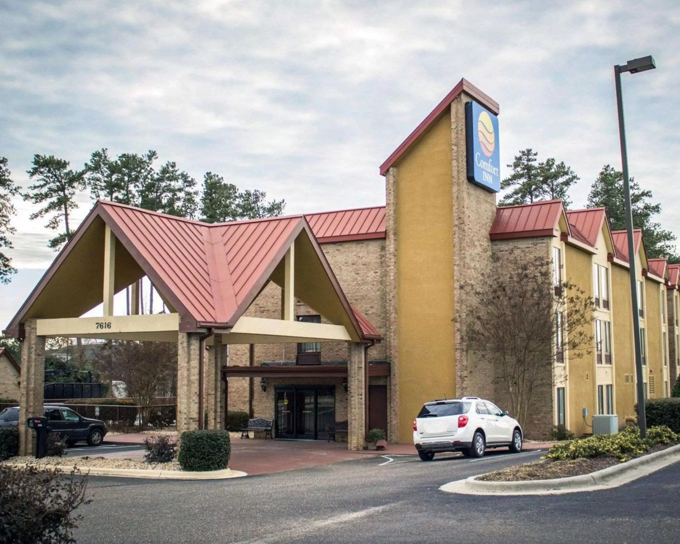 Property Building in Comfort Inn & Suites Fuquay Varina