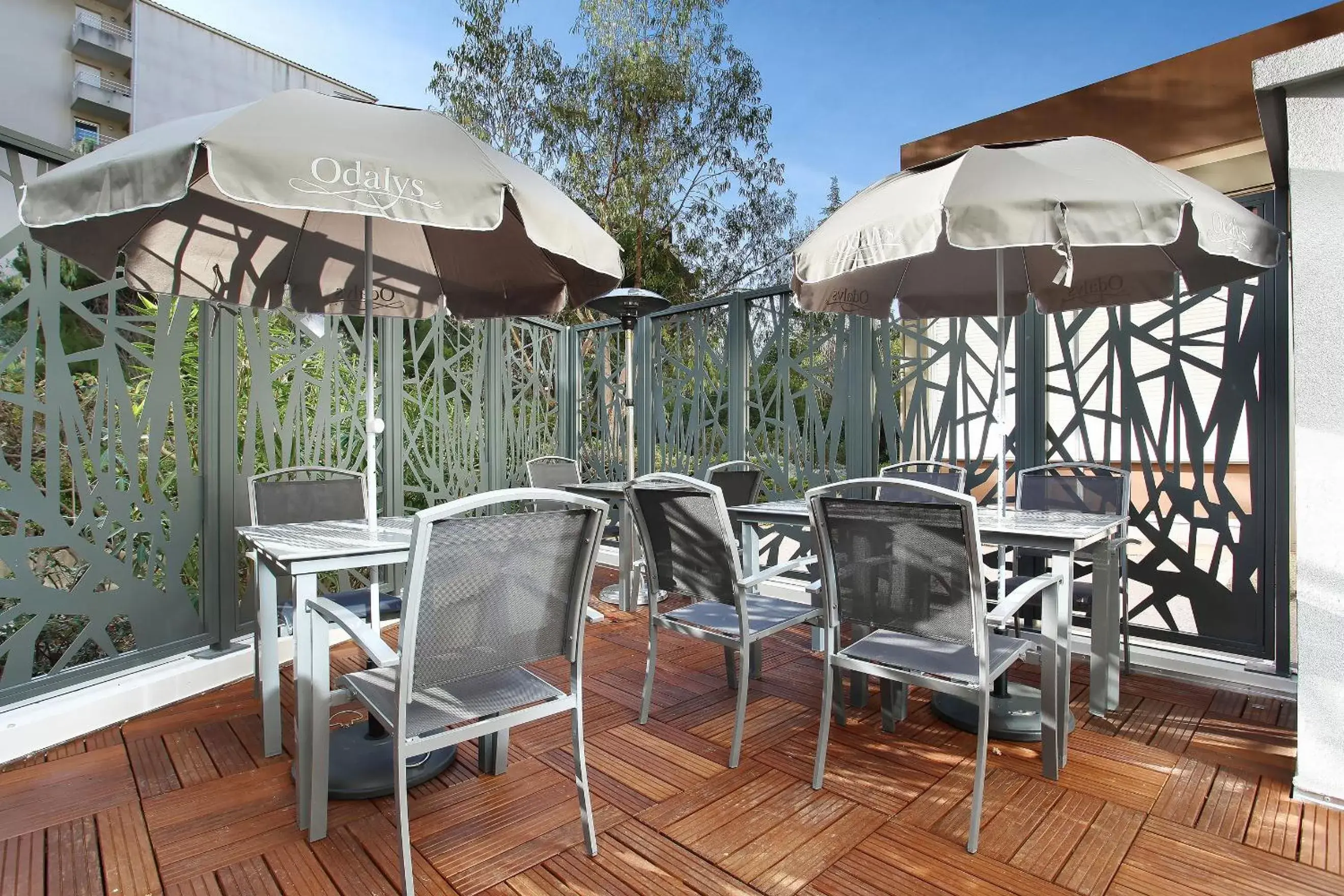 Balcony/Terrace, Restaurant/Places to Eat in Odalys City Marseille Prado Castellane