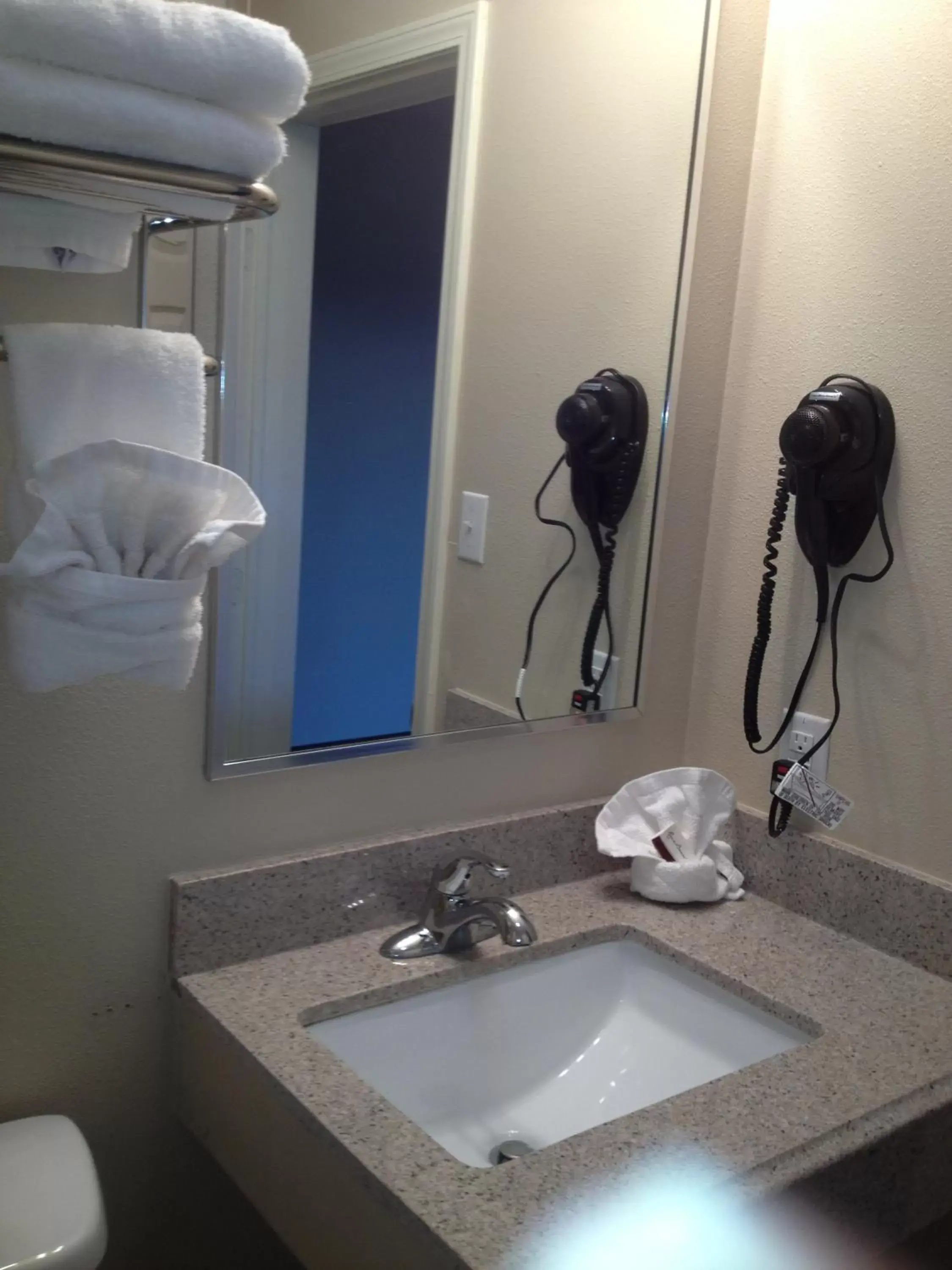 Bathroom in Executive Inn Snyder
