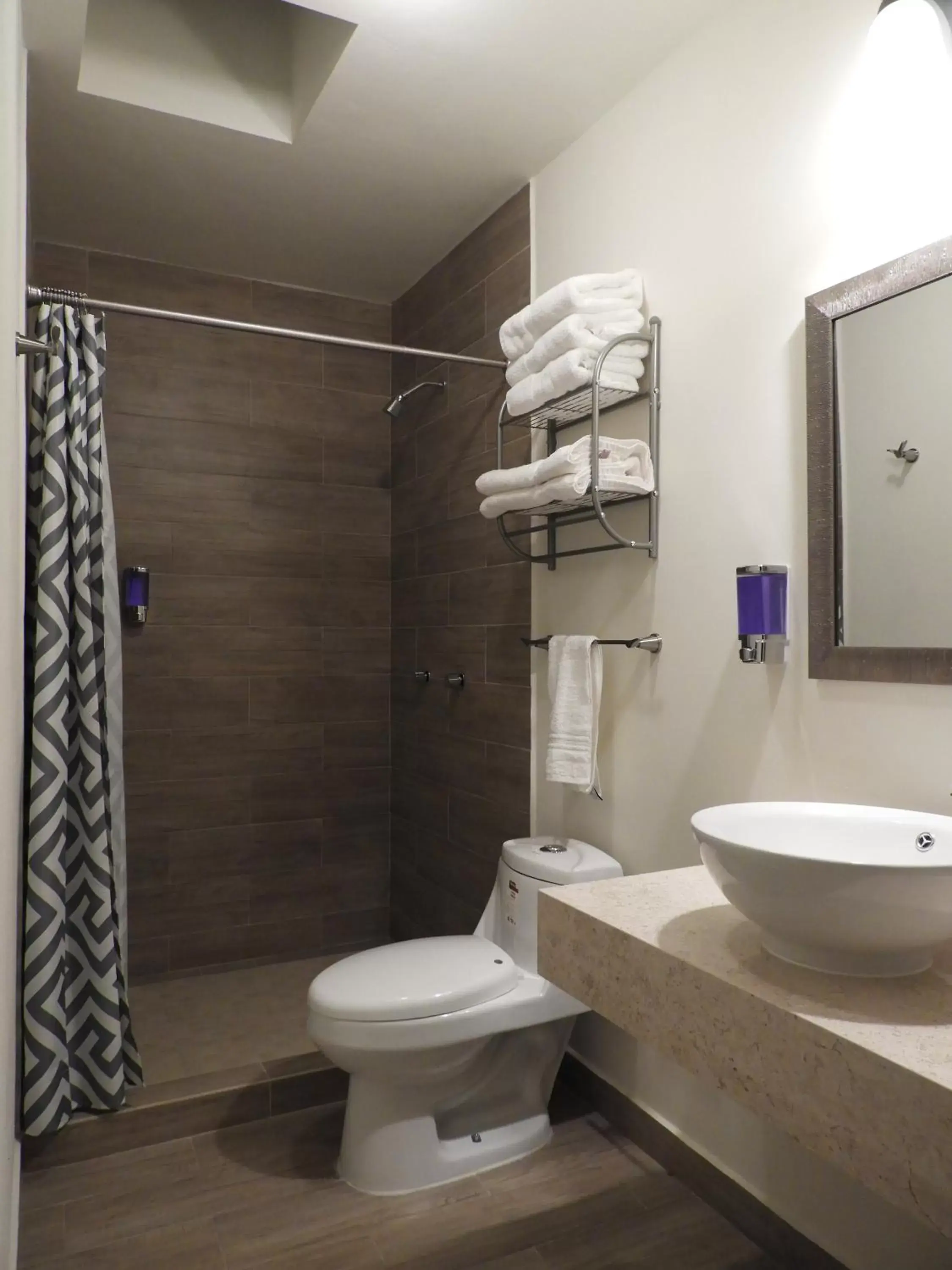 Bathroom in Casona San Cayetano Suites & Lofts by Lunian