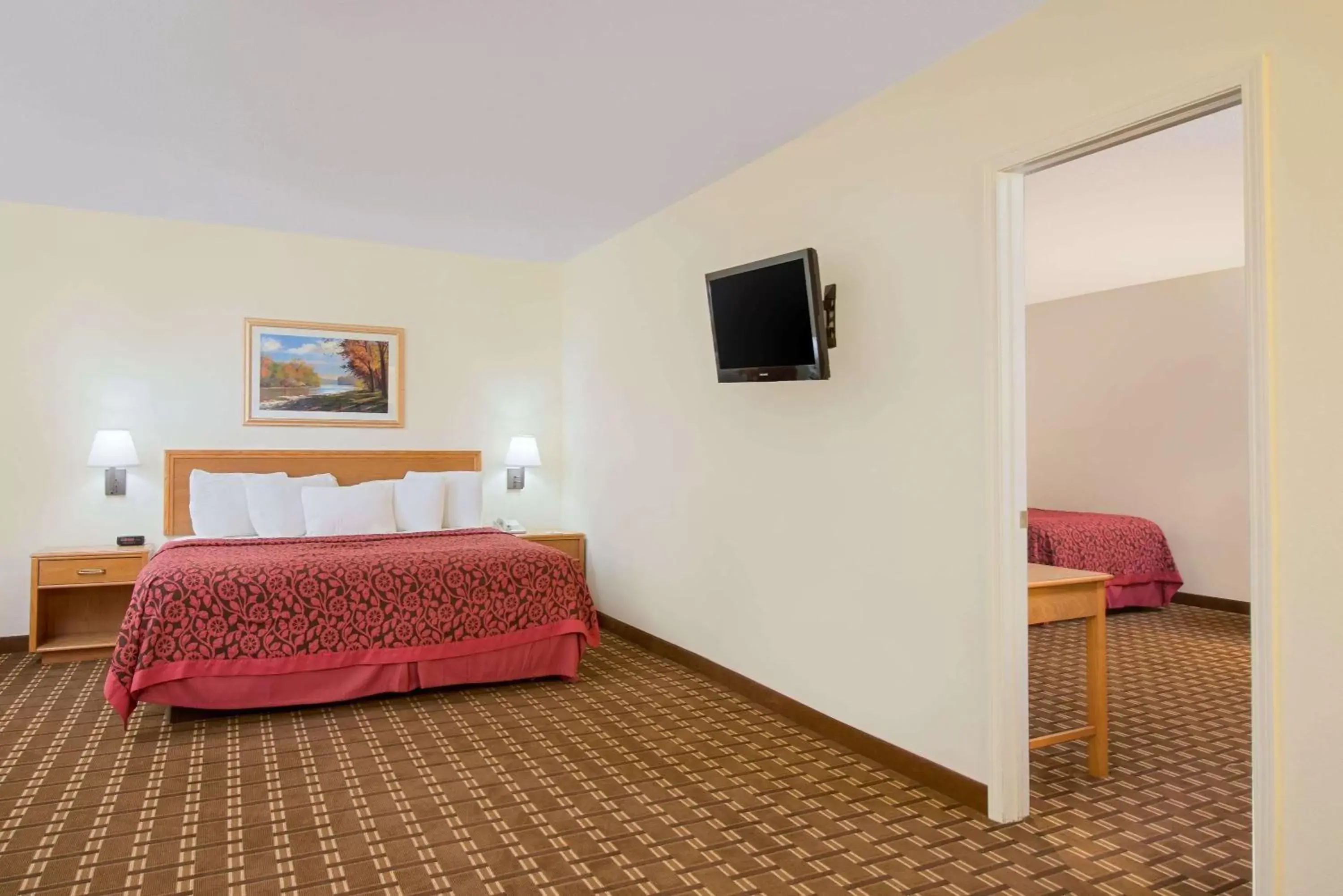 Photo of the whole room, Bed in Days Inn by Wyndham Fremont