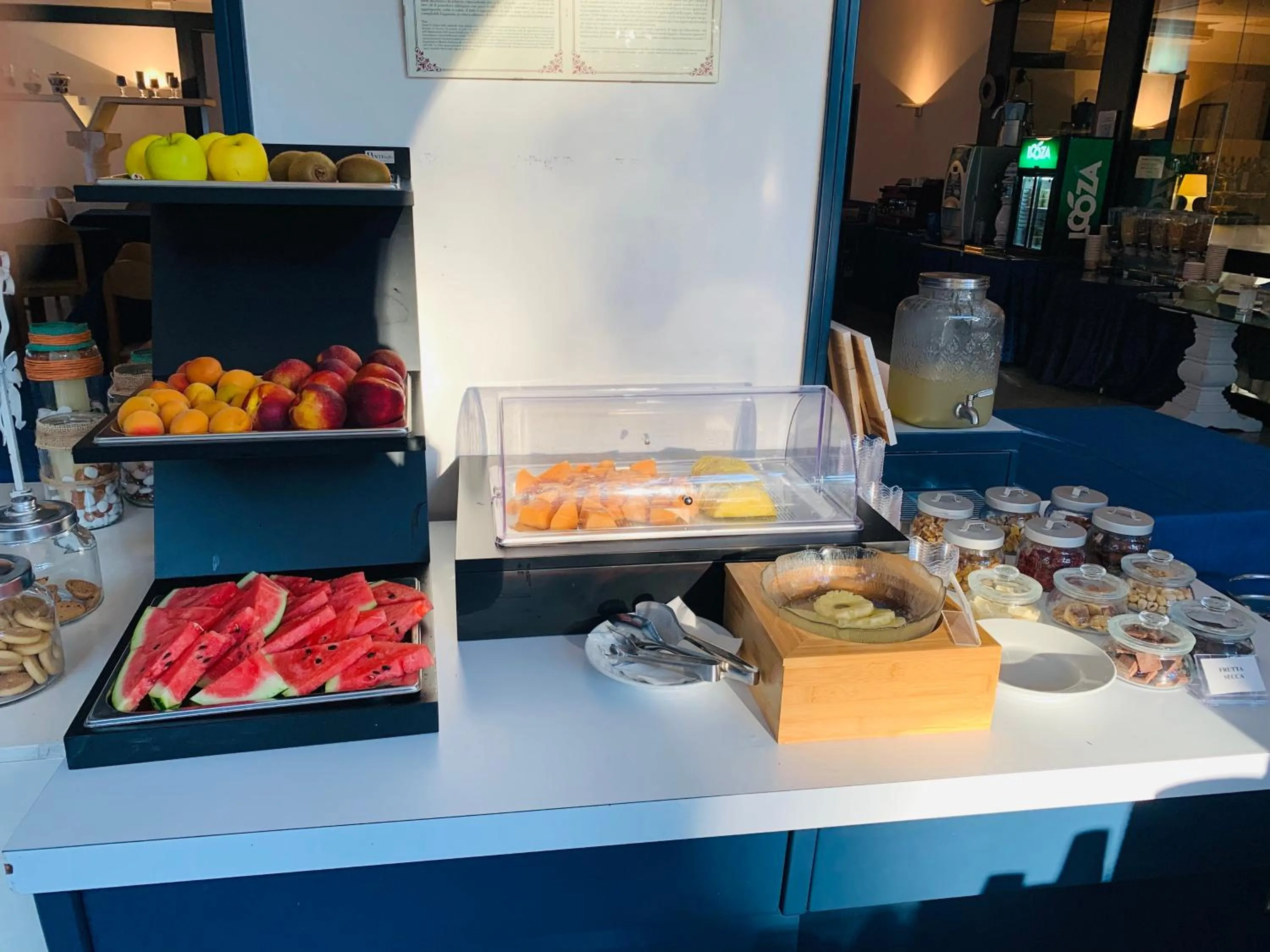 Restaurant/places to eat, Food in G&D Mi.Ma Condhotel