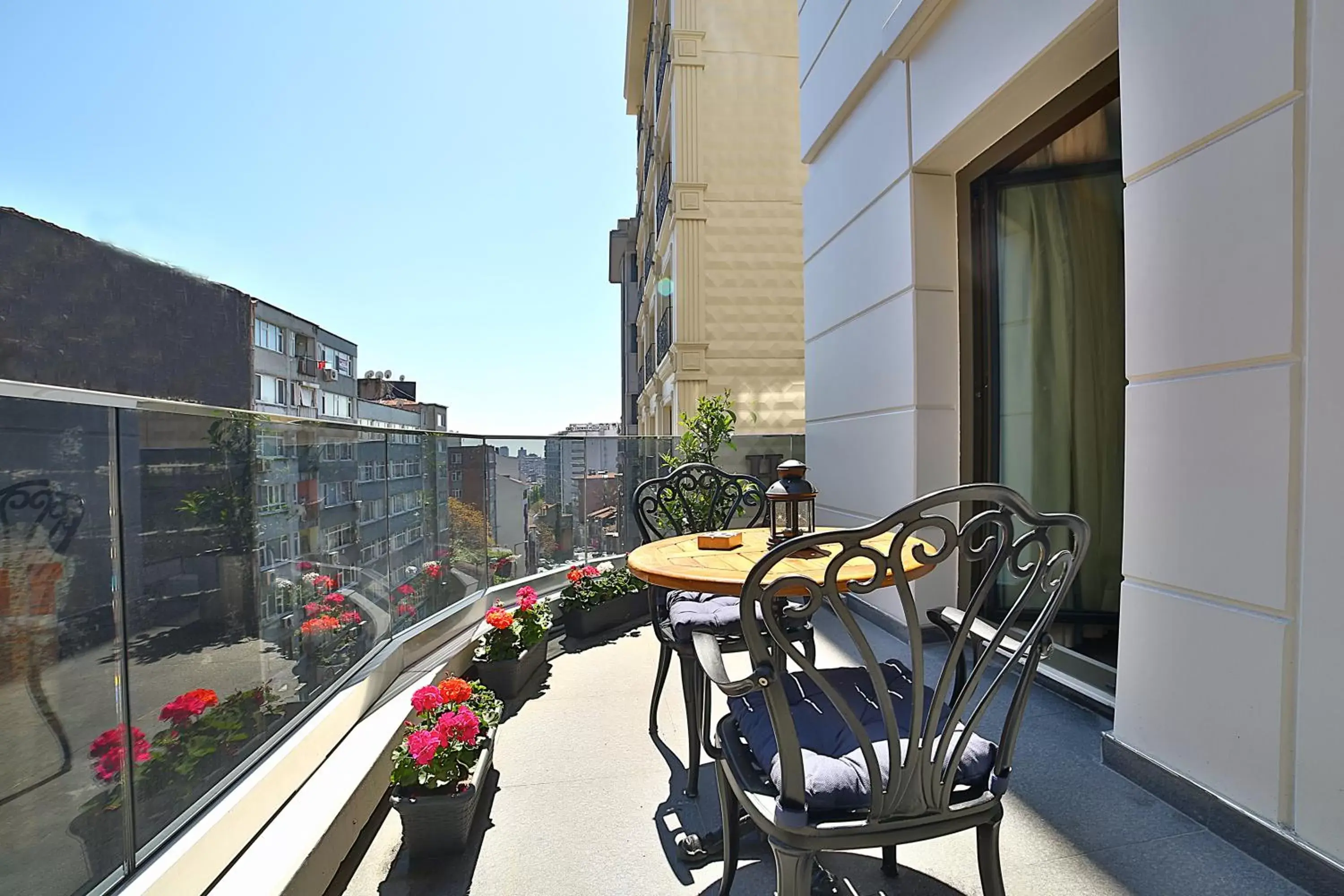 Balcony/Terrace in Adelmar Hotel Istanbul Sisli