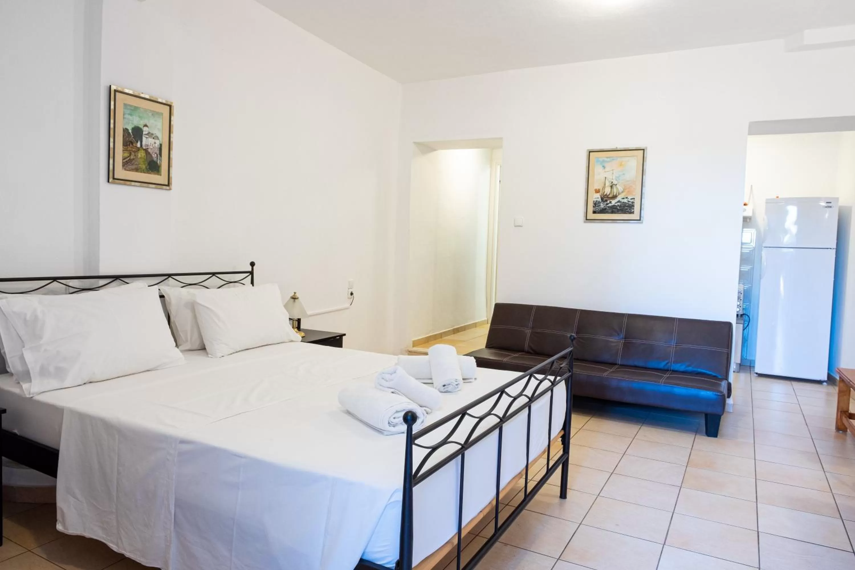 Bed in Polydoros Appartments