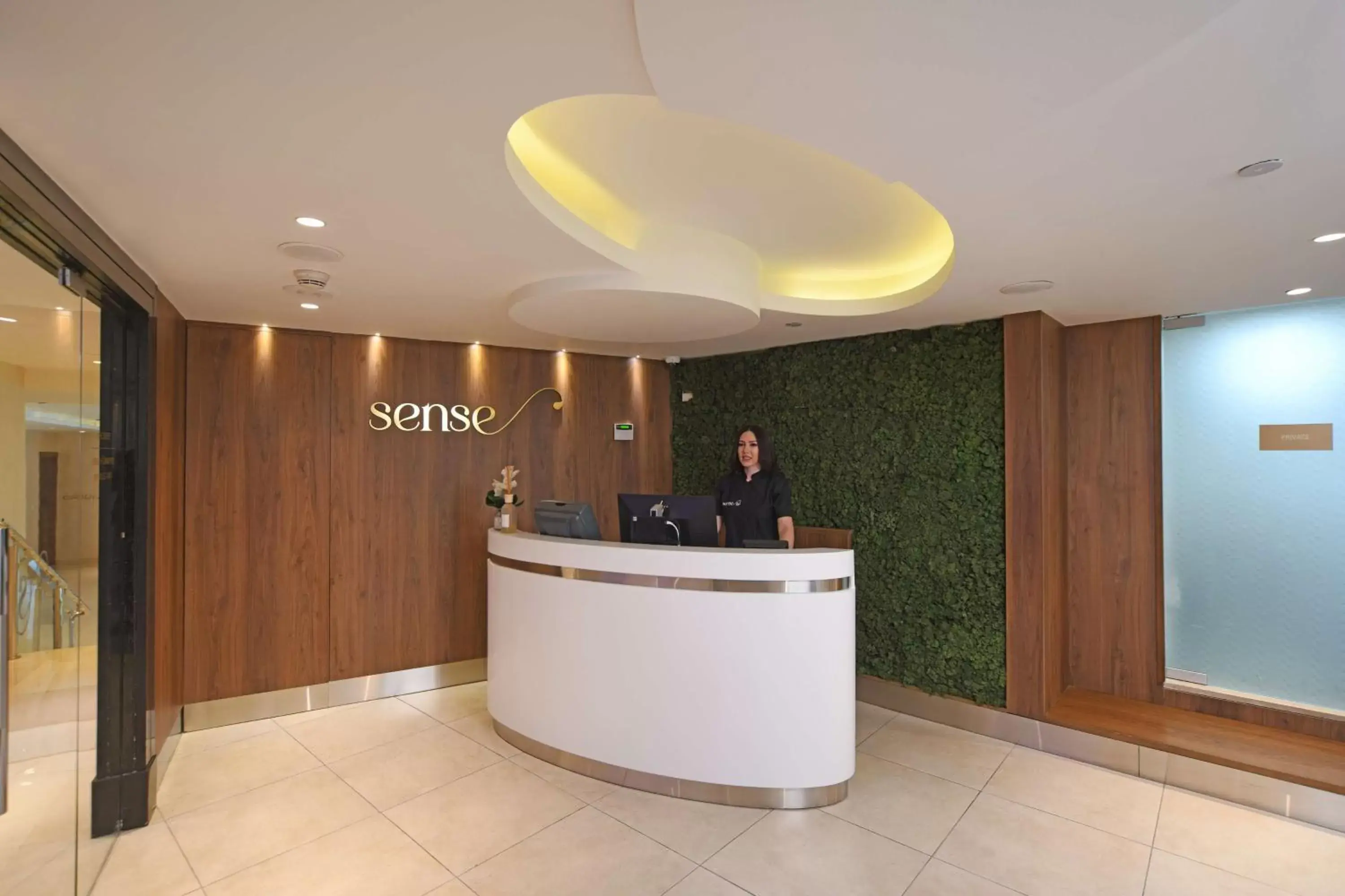 Spa and wellness centre/facilities, Lobby/Reception in Hilton Amman