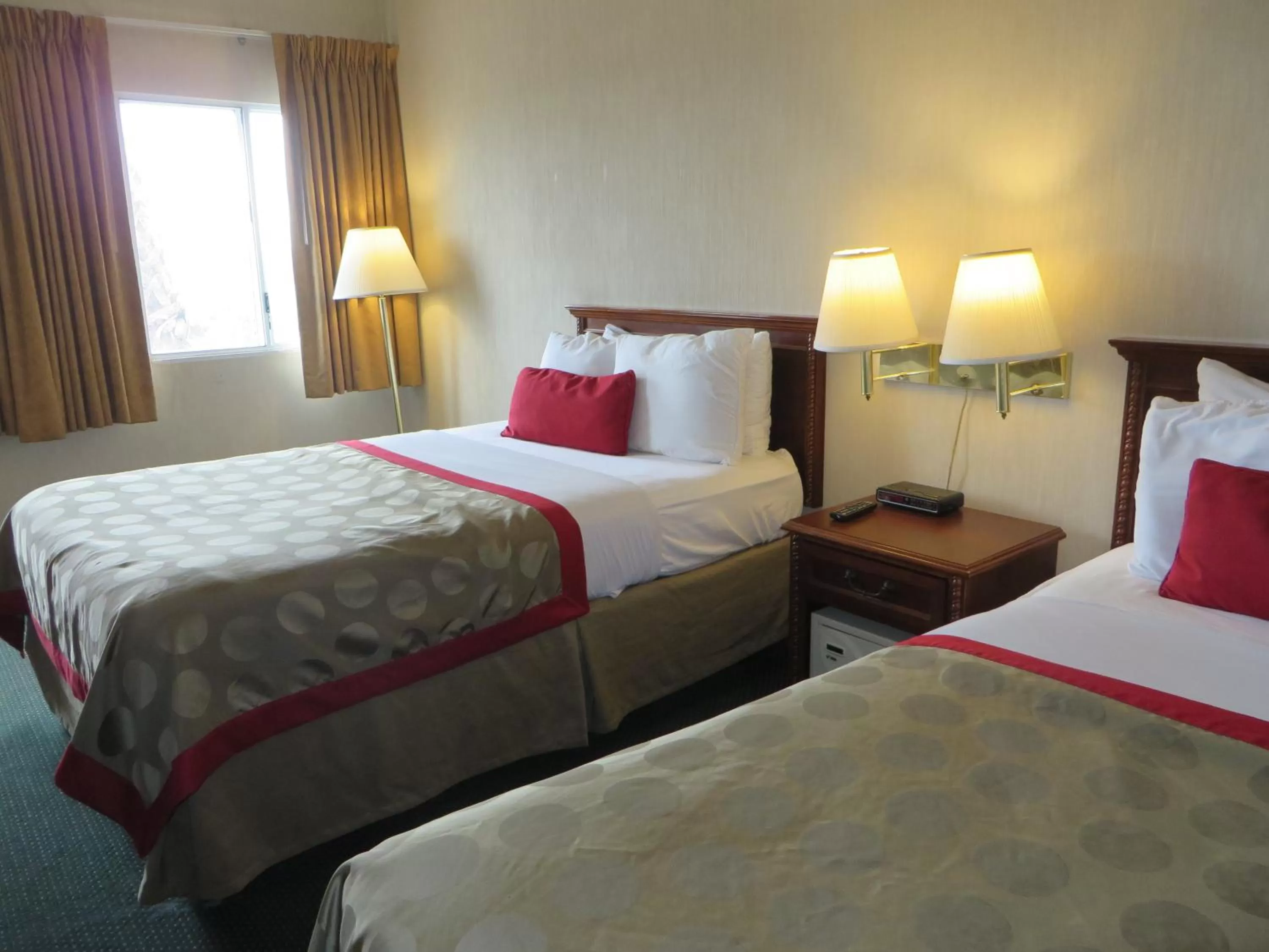 Double Room with Two Double Beds - Non-Smoking in Ramada by Wyndham Hawthorne/LAX